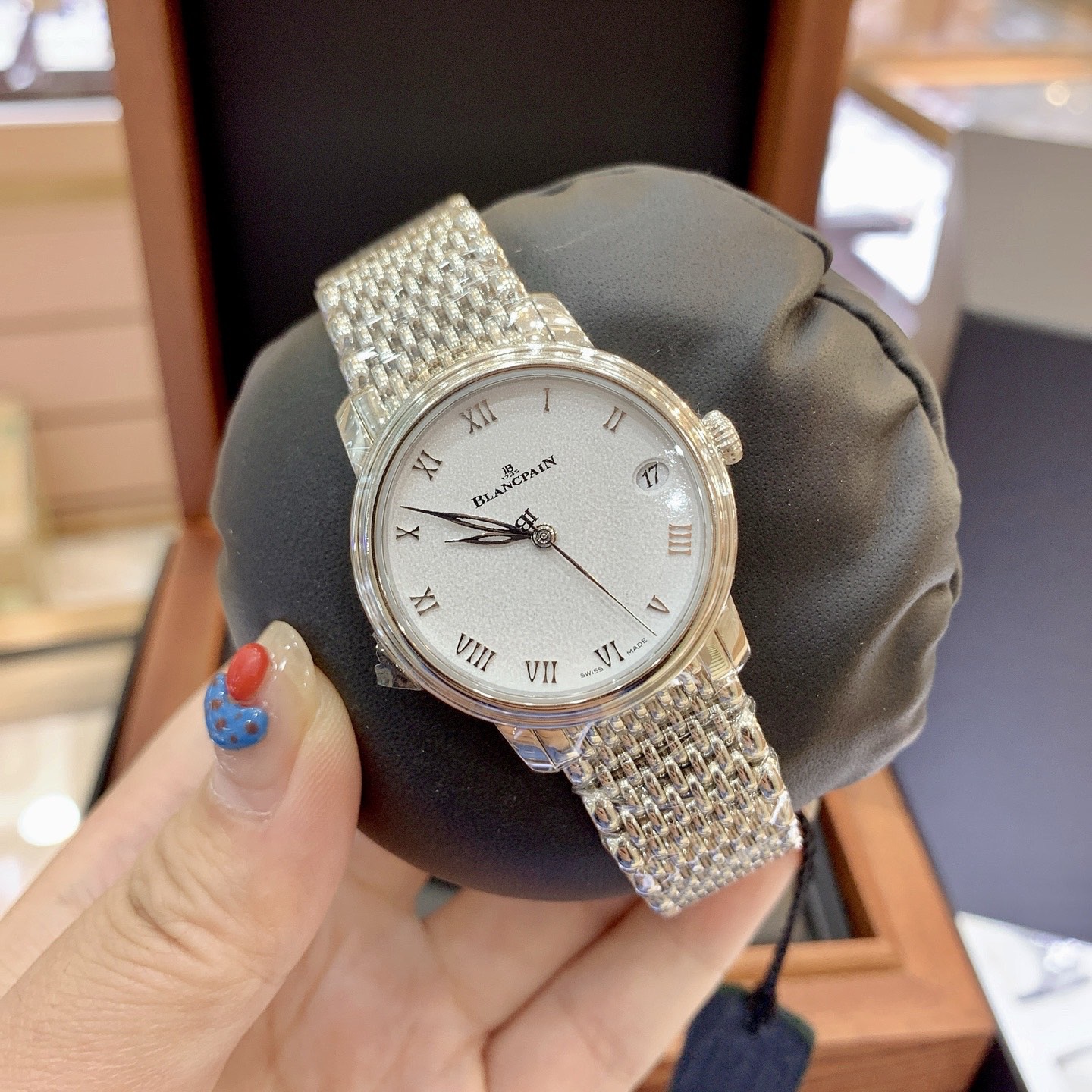 Blancpain 6127 1127 MMB detail 1