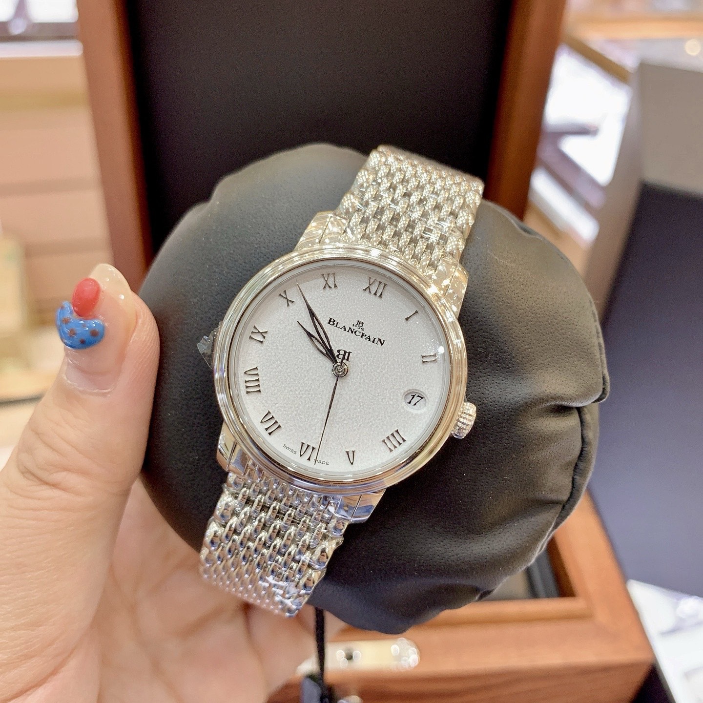 Blancpain 6127 1127 MMB detail 2
