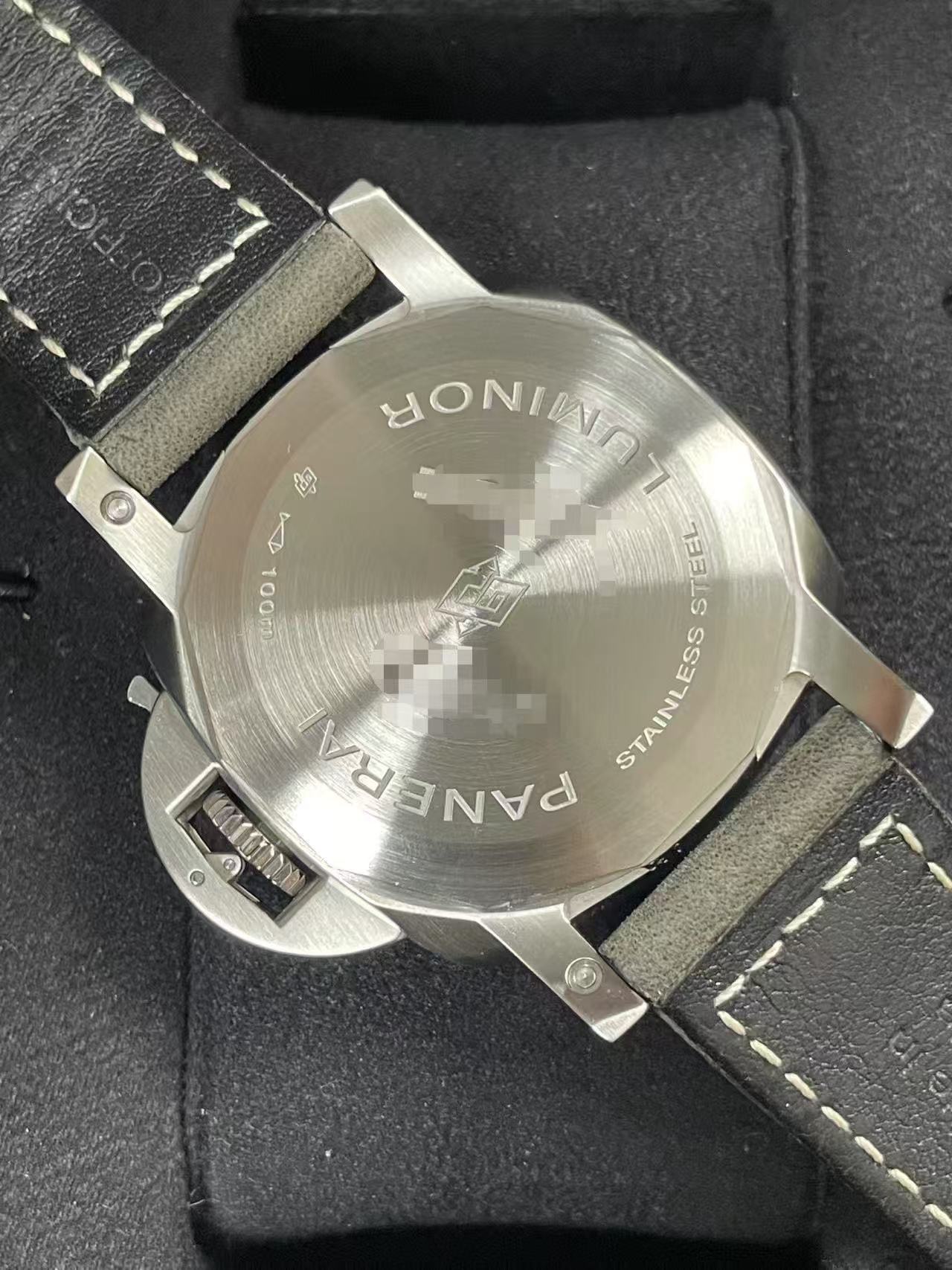 Panerai PAM02392 detail 3
