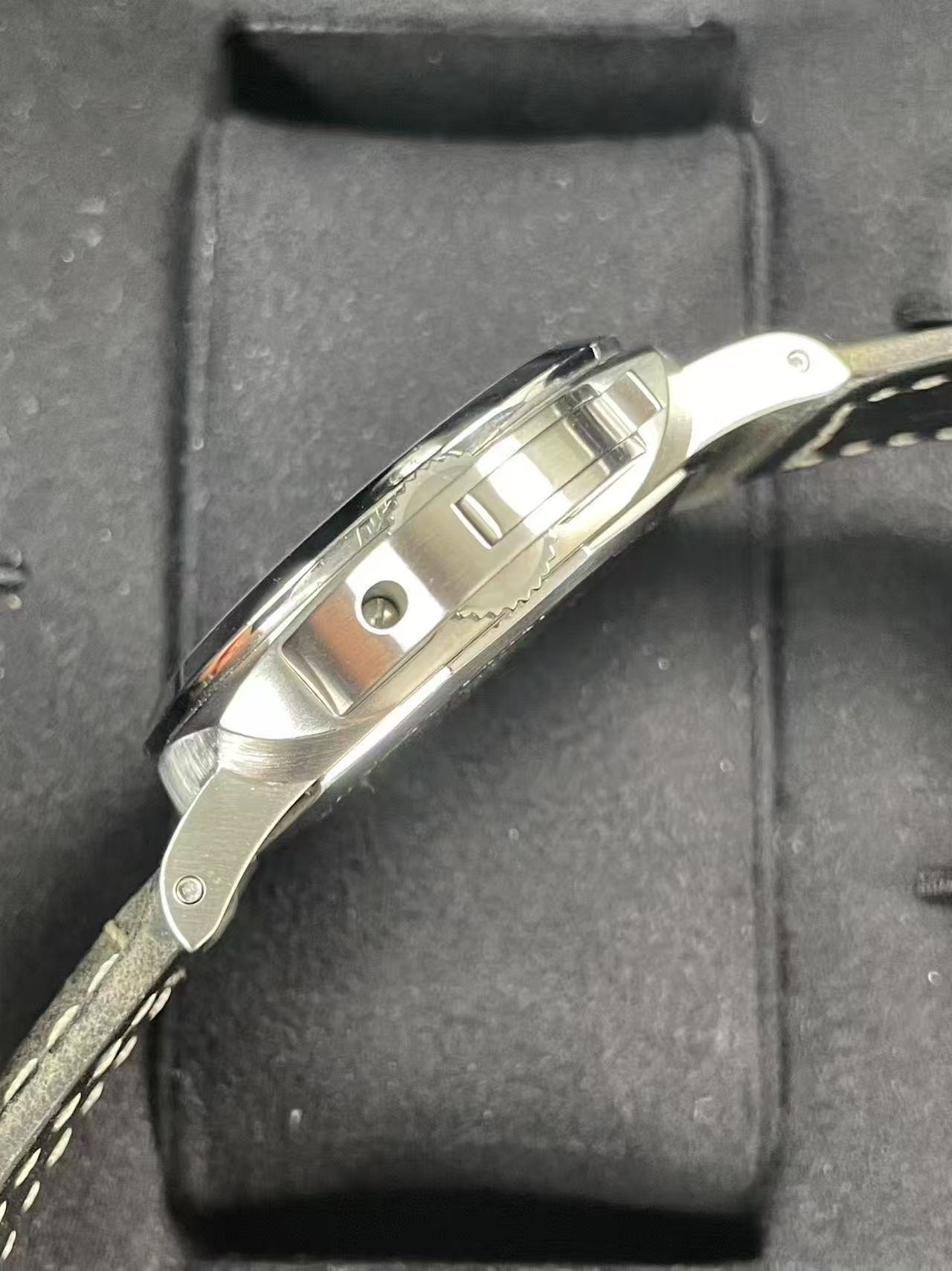 Panerai PAM02392 detail 5