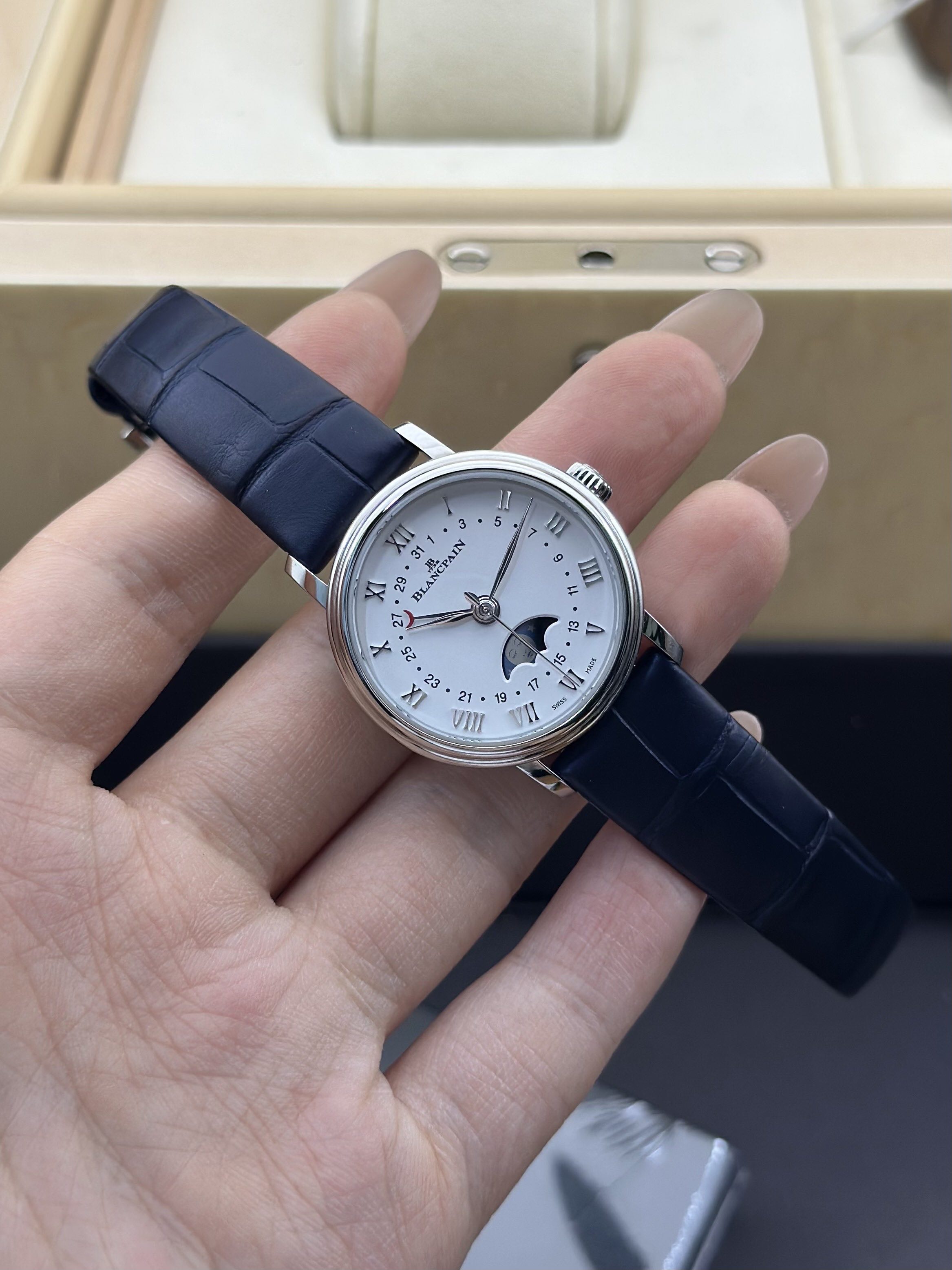 Blancpain 6106-1127-55A detail 3