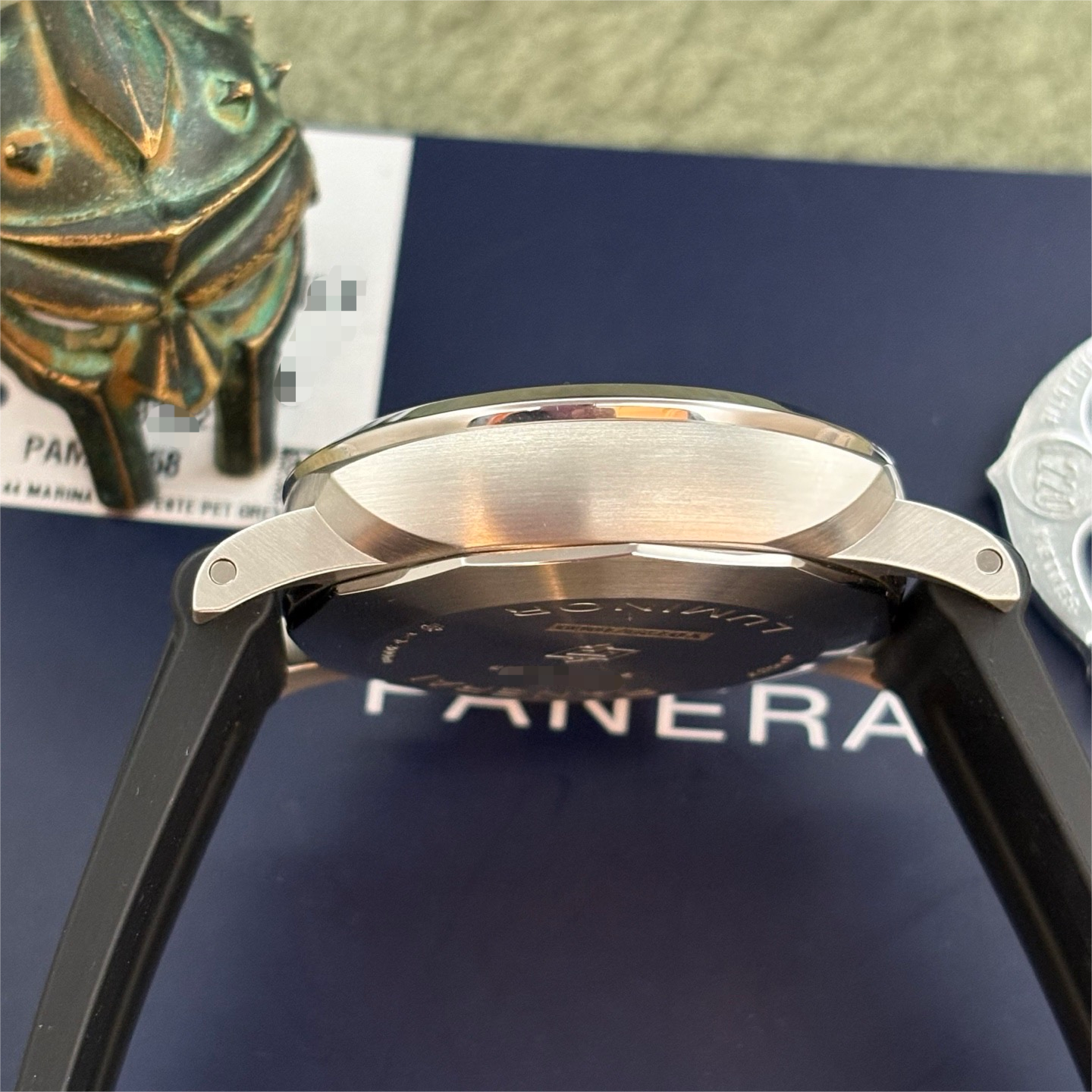 Panerai PAM01358 detail 3