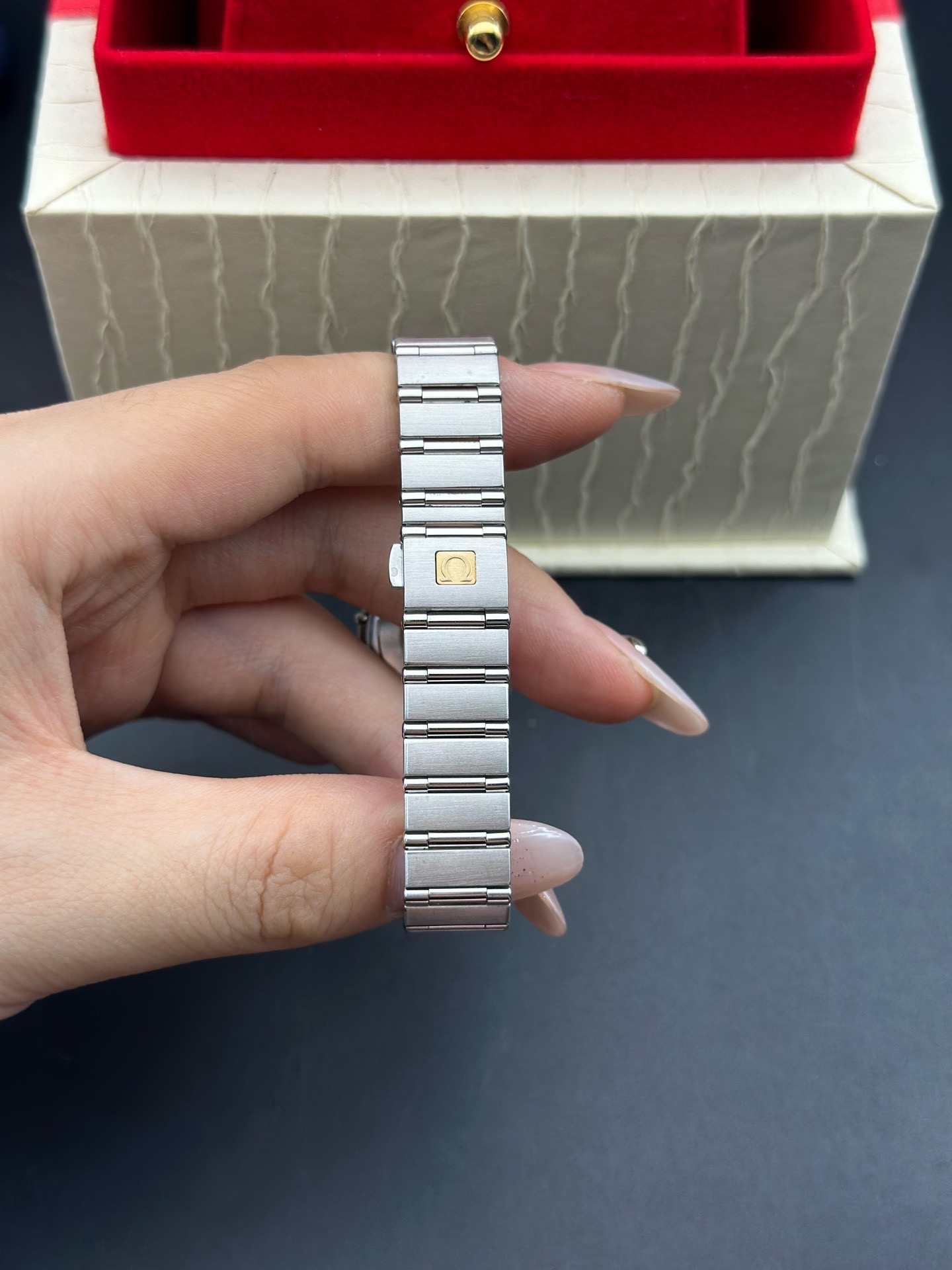 Omega 1466.63.00 detail 3