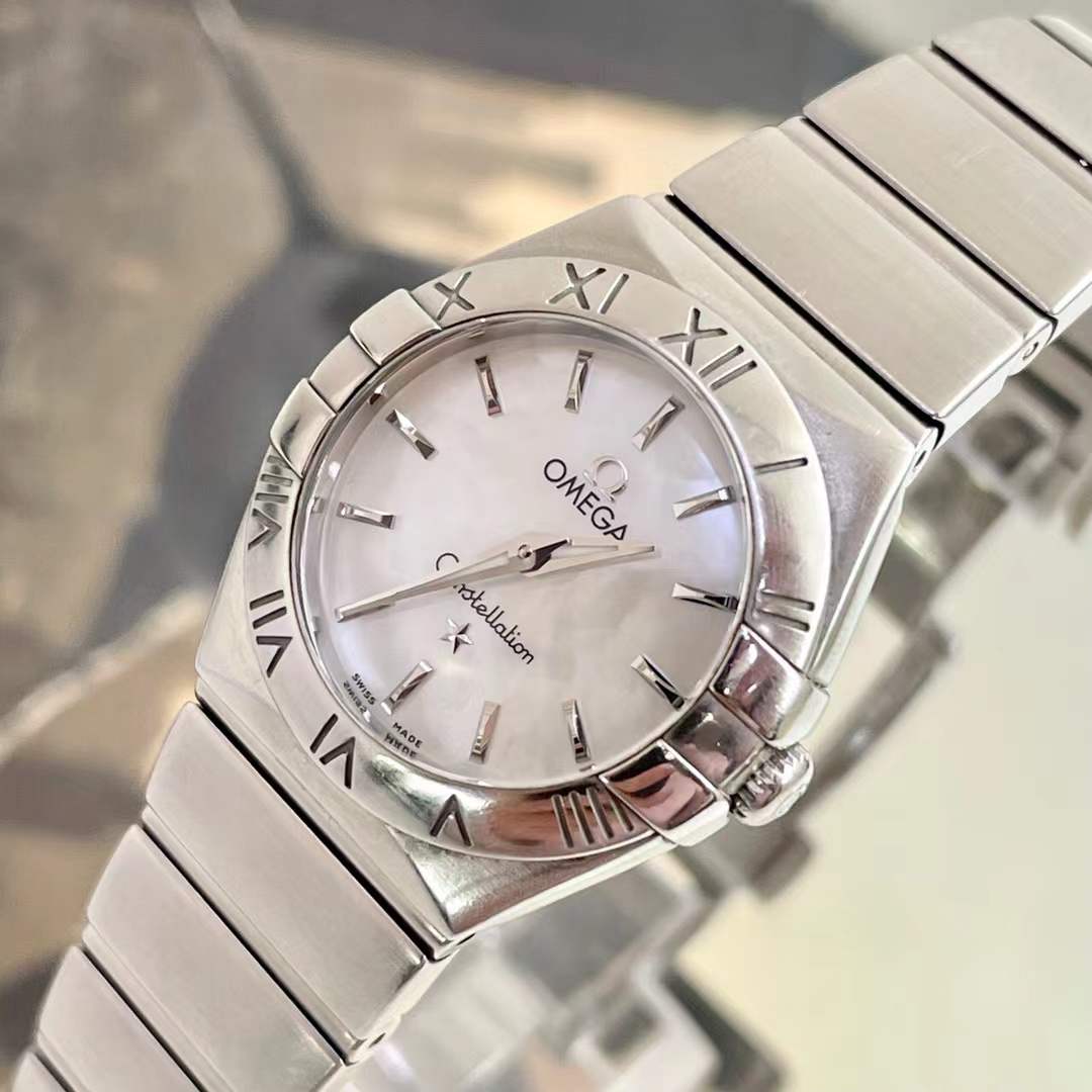 Omega 131.10.25.60.05.001 detail 1