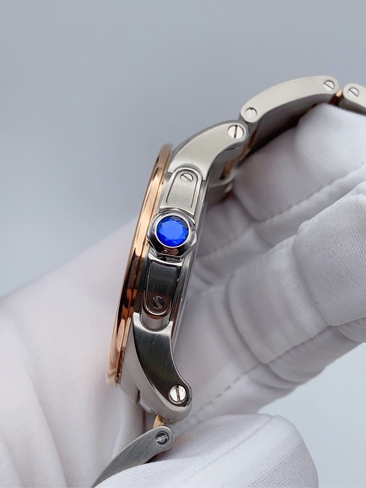 Cartier W7100036 detail 3