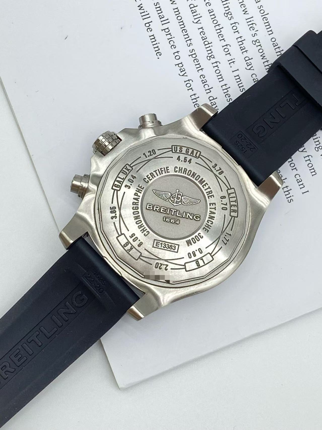 Breitling E1338310 detail 3