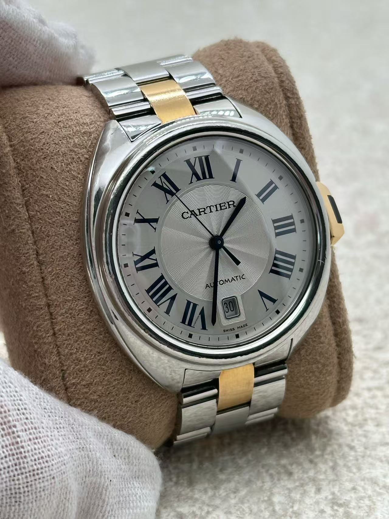 Cartier W2CL0002 detail 2