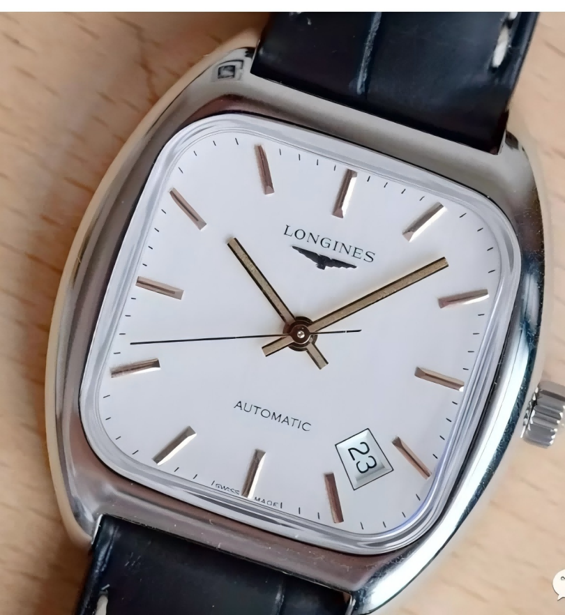 Longines L2.310.4.72.0 detail 2