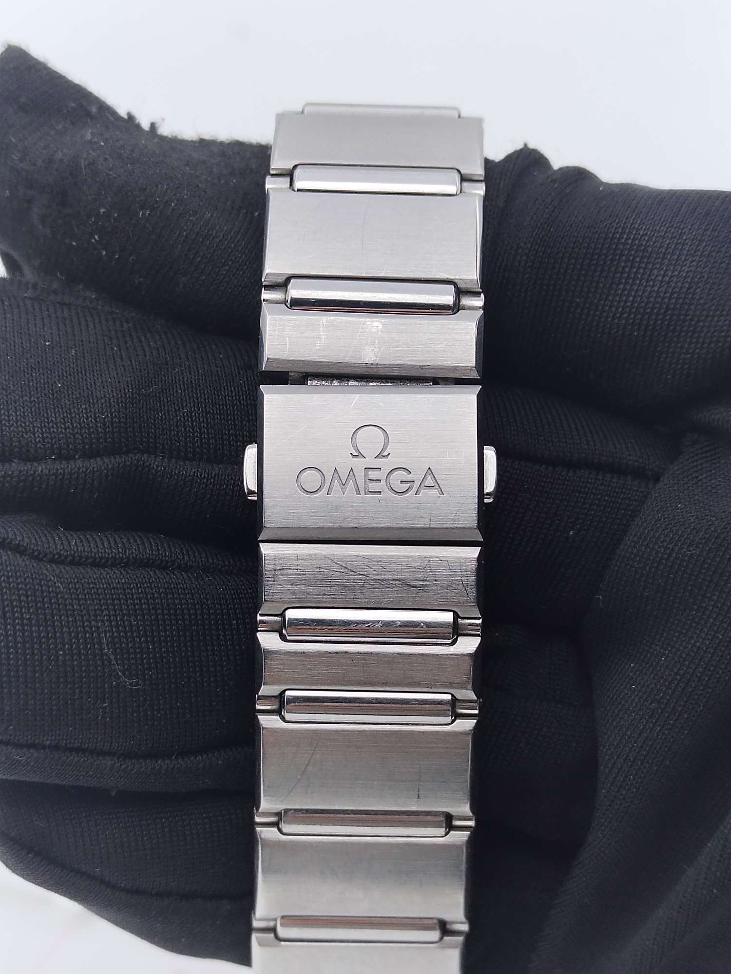 Omega 131.10.36.20.01.001 detail 3