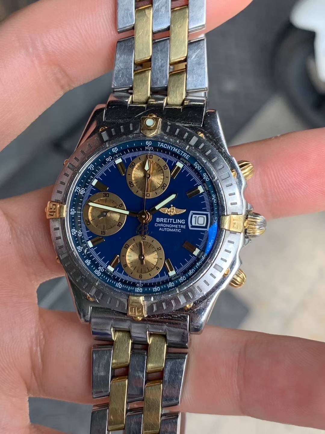 Breitling B13352