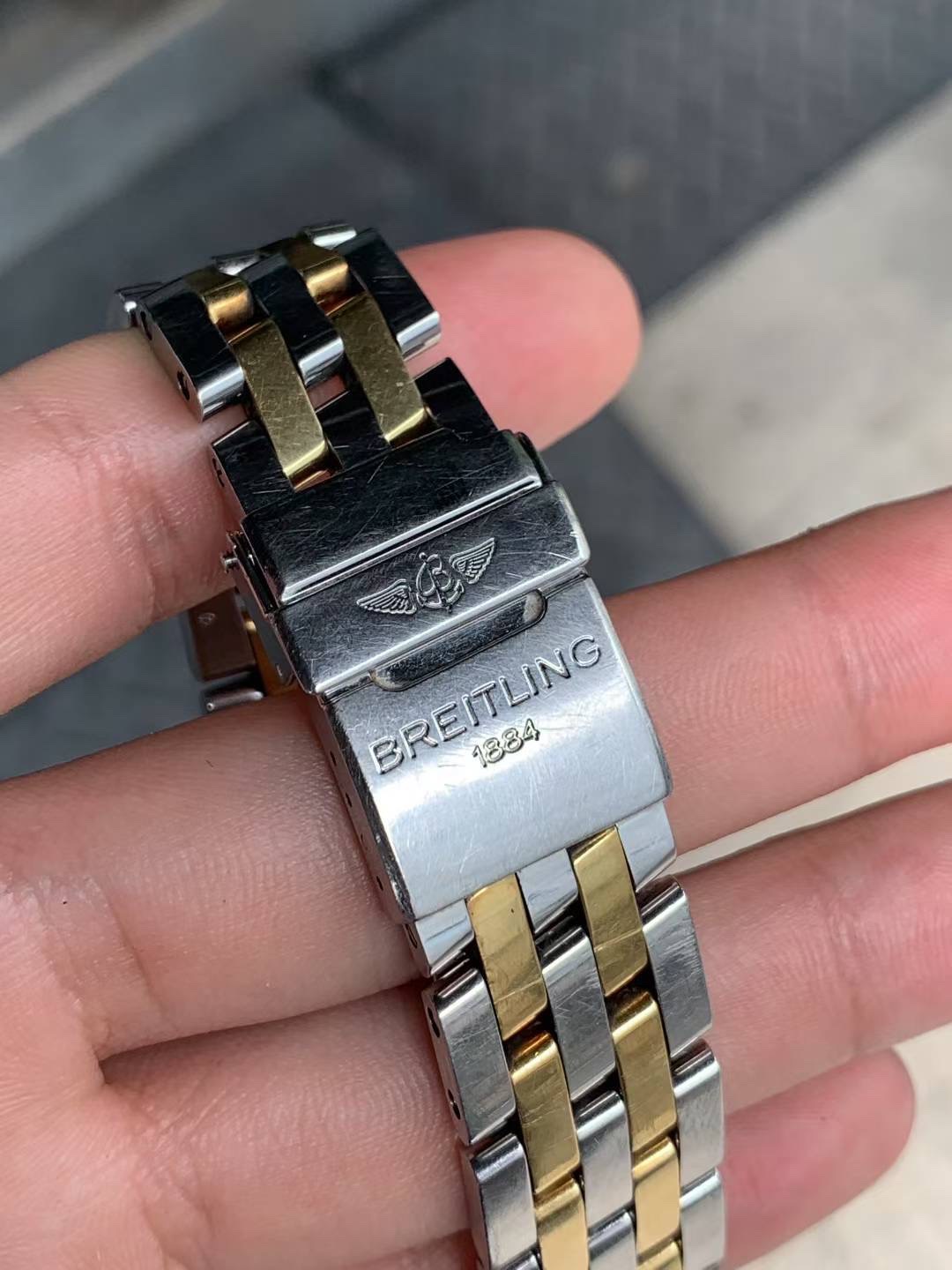 Breitling B13352 detail 6