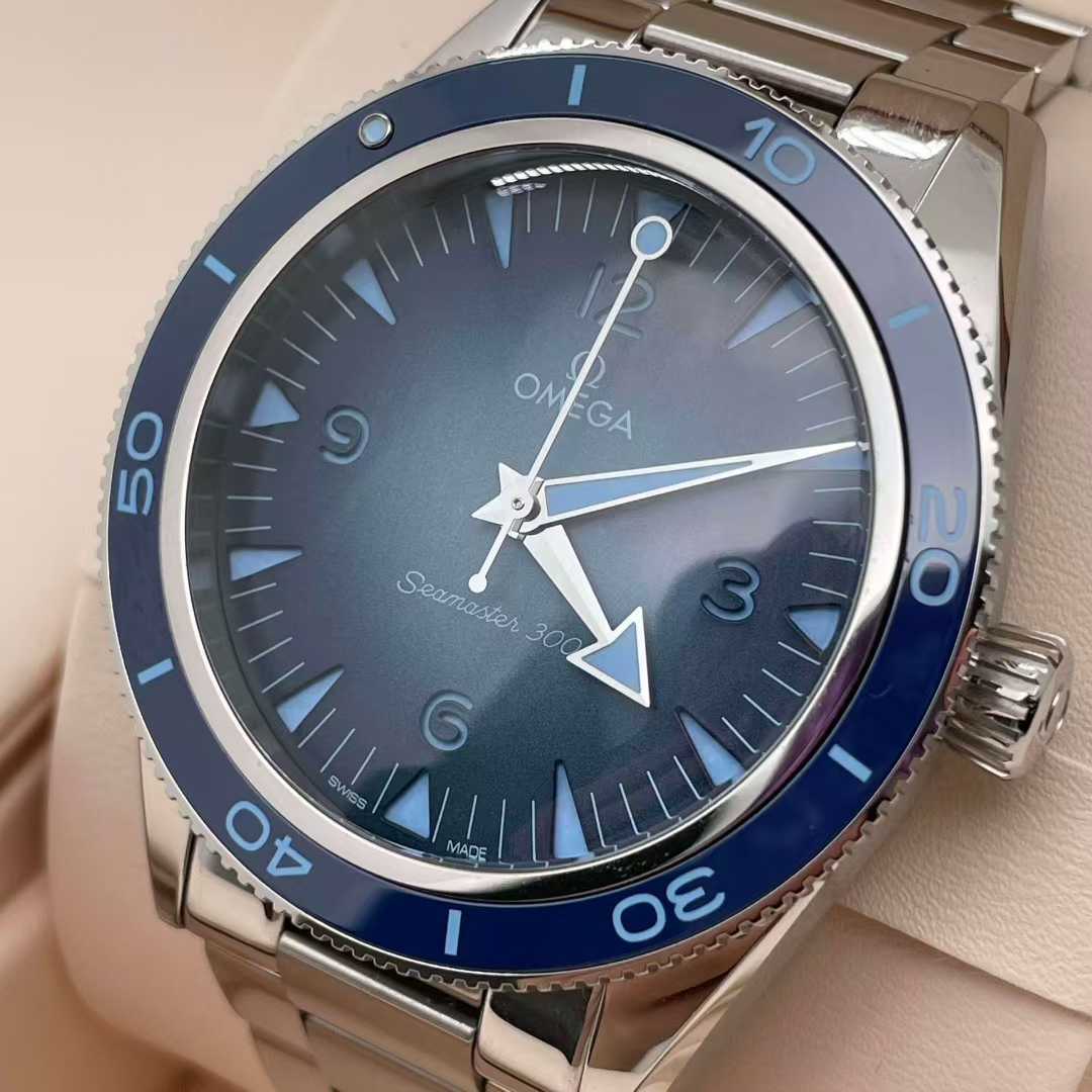 Omega 234.30.41.21.03.002 detail 1