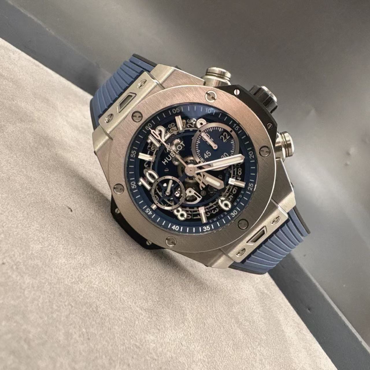 Hublot 421.NX.5170.RX detail 3