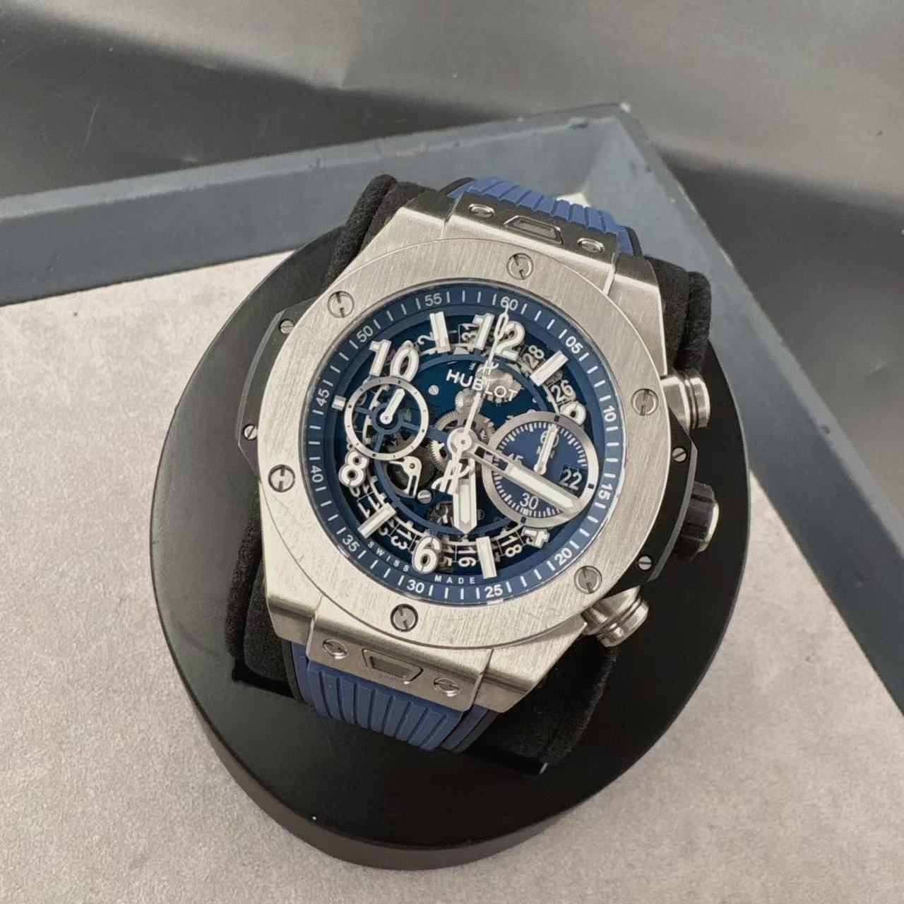 Hublot 421.NX.5170.RX detail 1