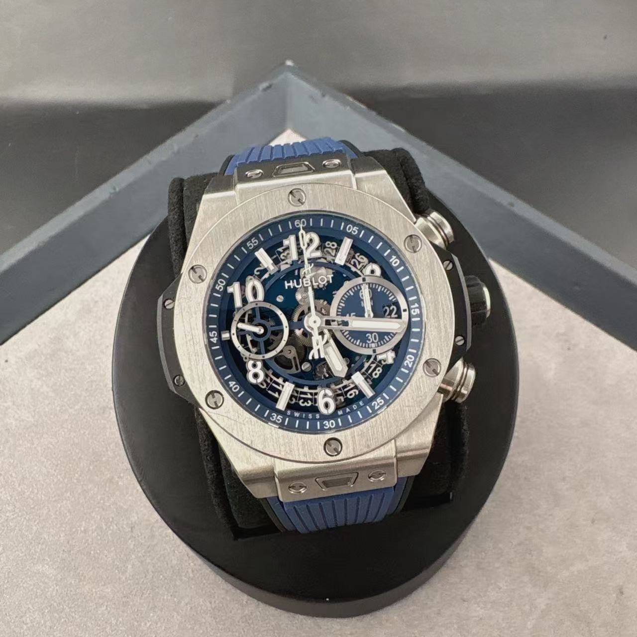 Hublot 421.NX.5170.RX detail 2