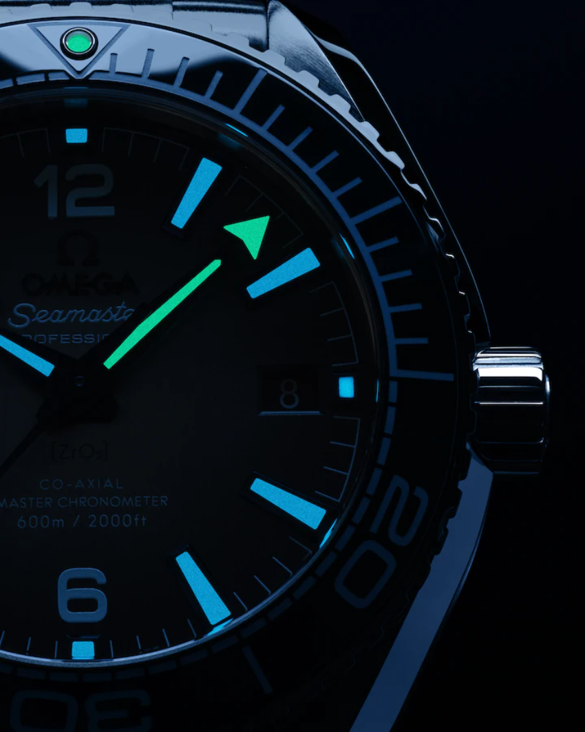 Omega 215.30.40.20.03.002 detail 2