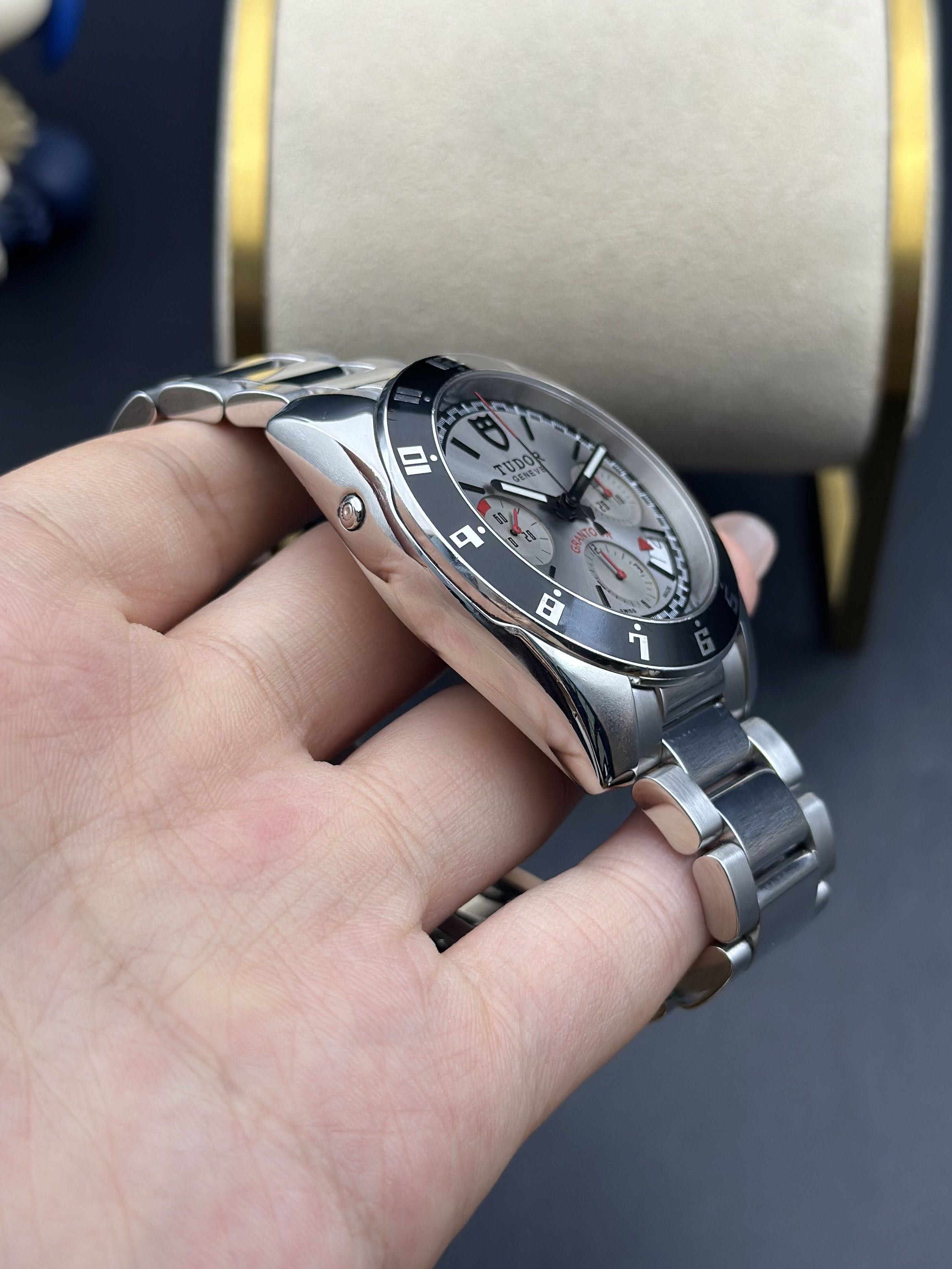 Tudor M20530N-0002 detail 3