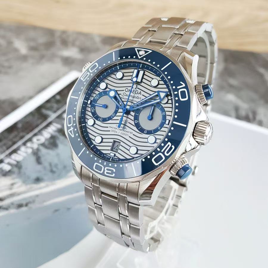 Omega 210.30.44.51.06.001 detail 2