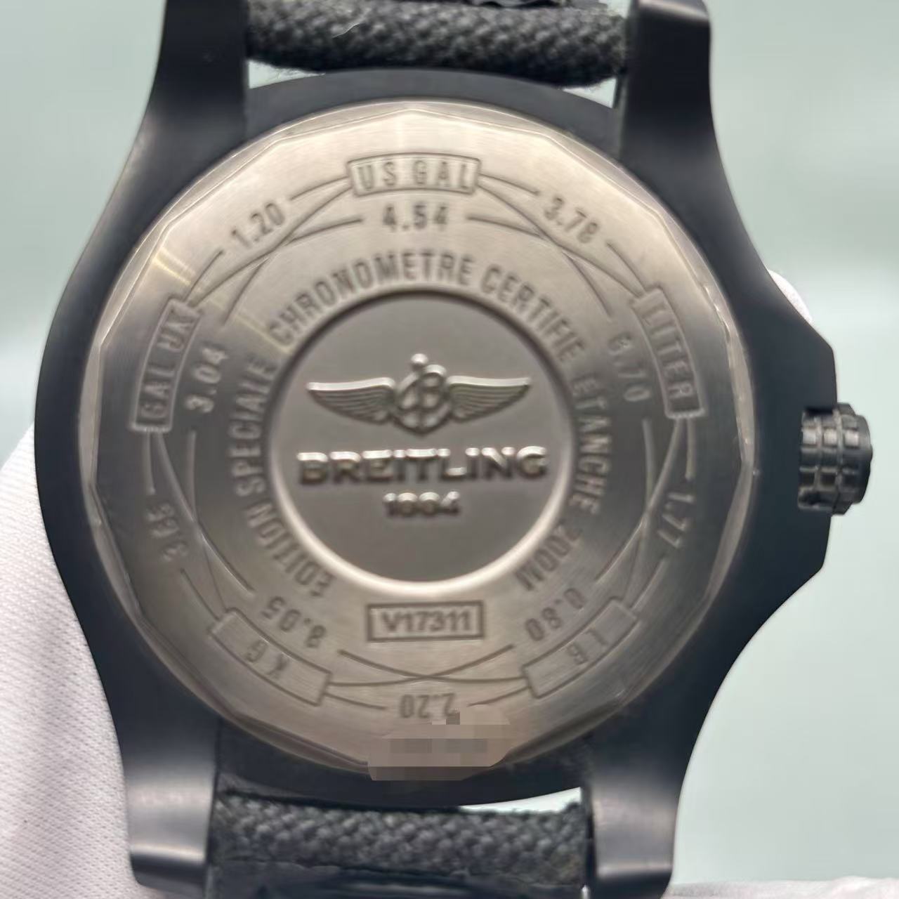 Breitling V1731110 detail 4