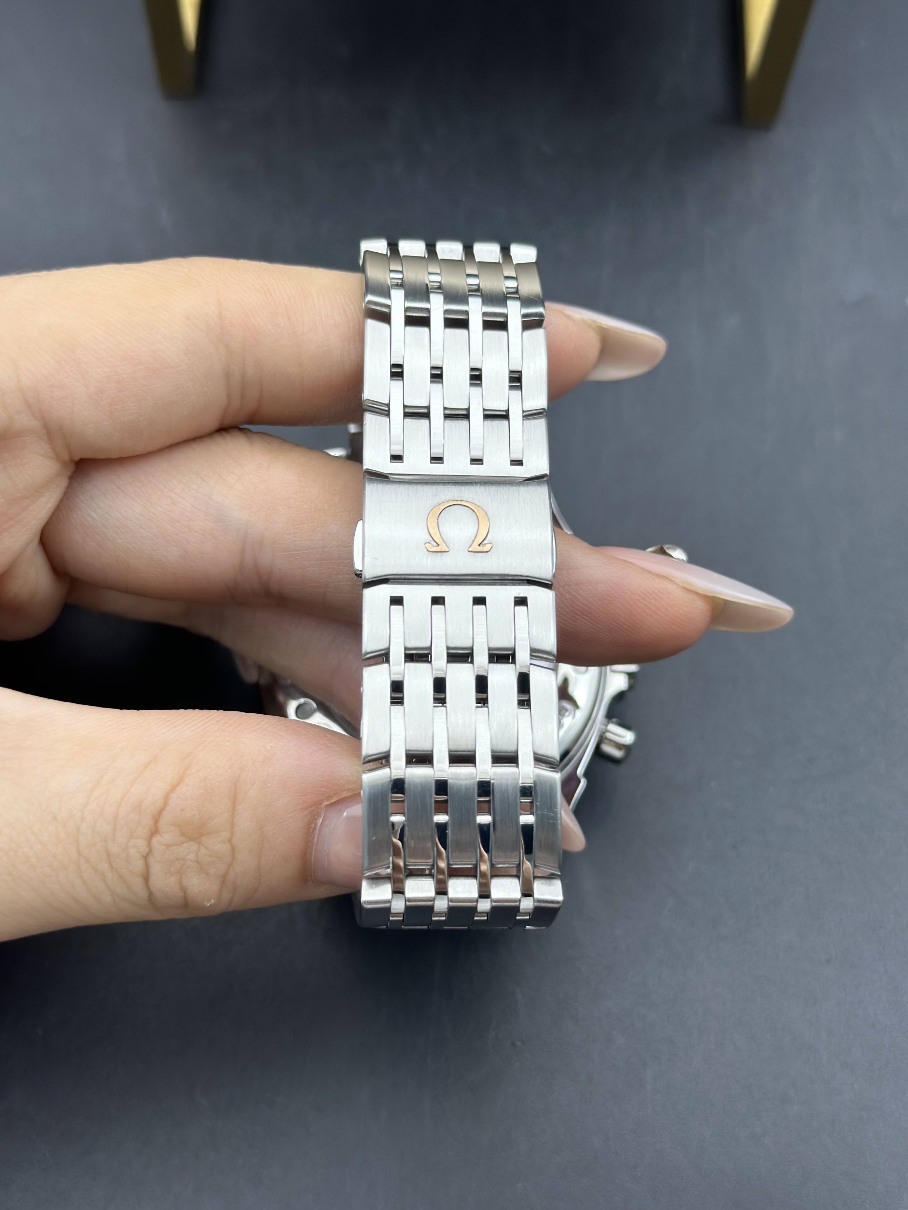 Omega 4550.30.00 detail 3