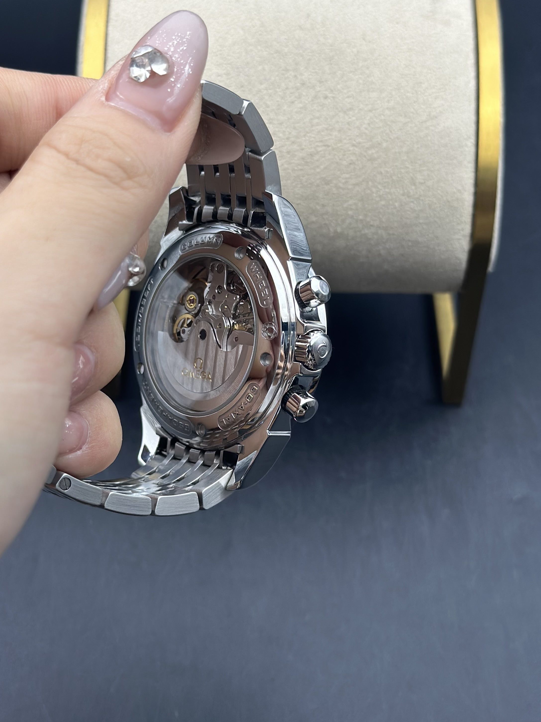 Omega 4550.30.00 detail 7