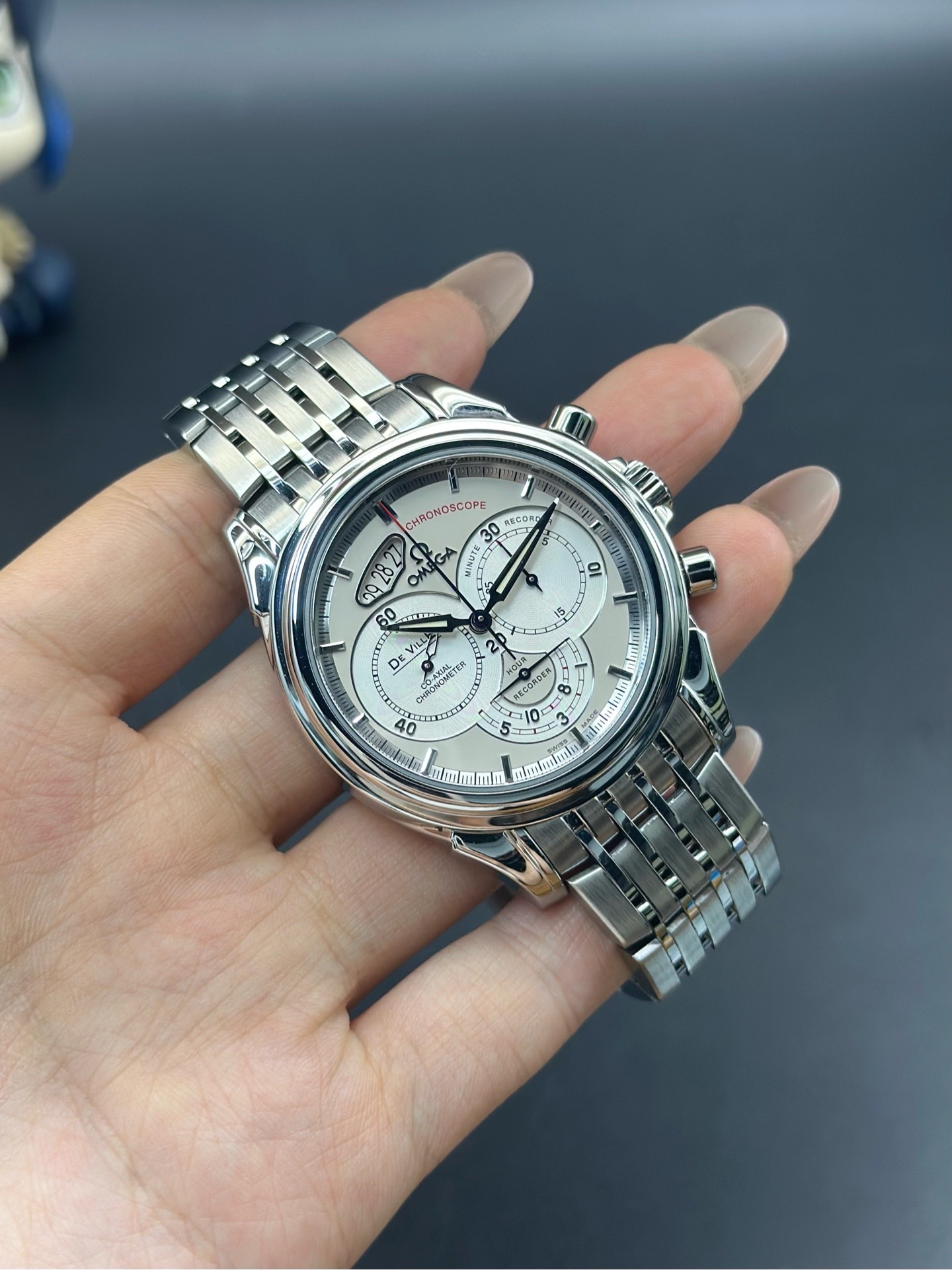 Omega 4550.30.00 detail 5