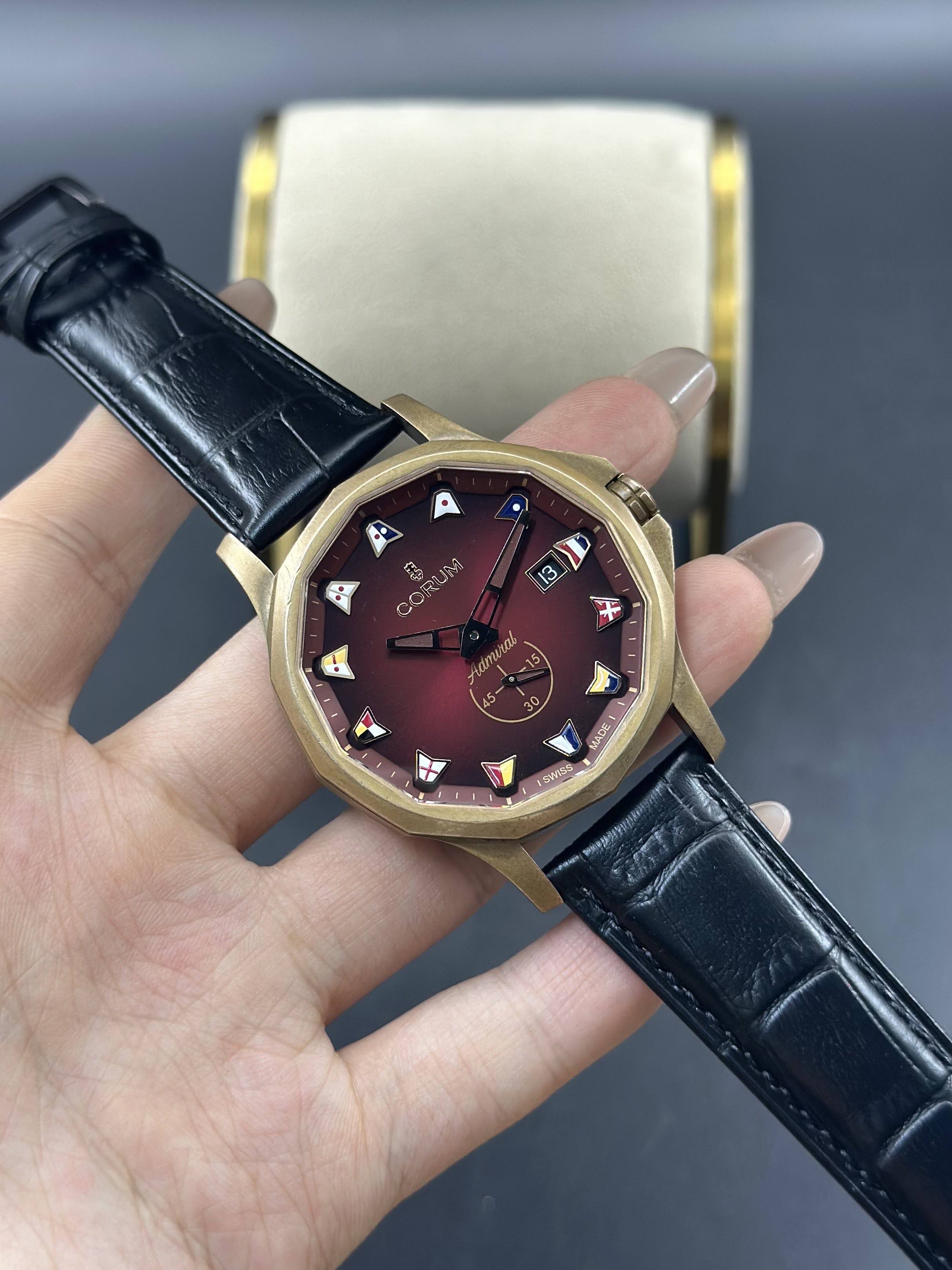 Corum A395 / 04319 detail 1