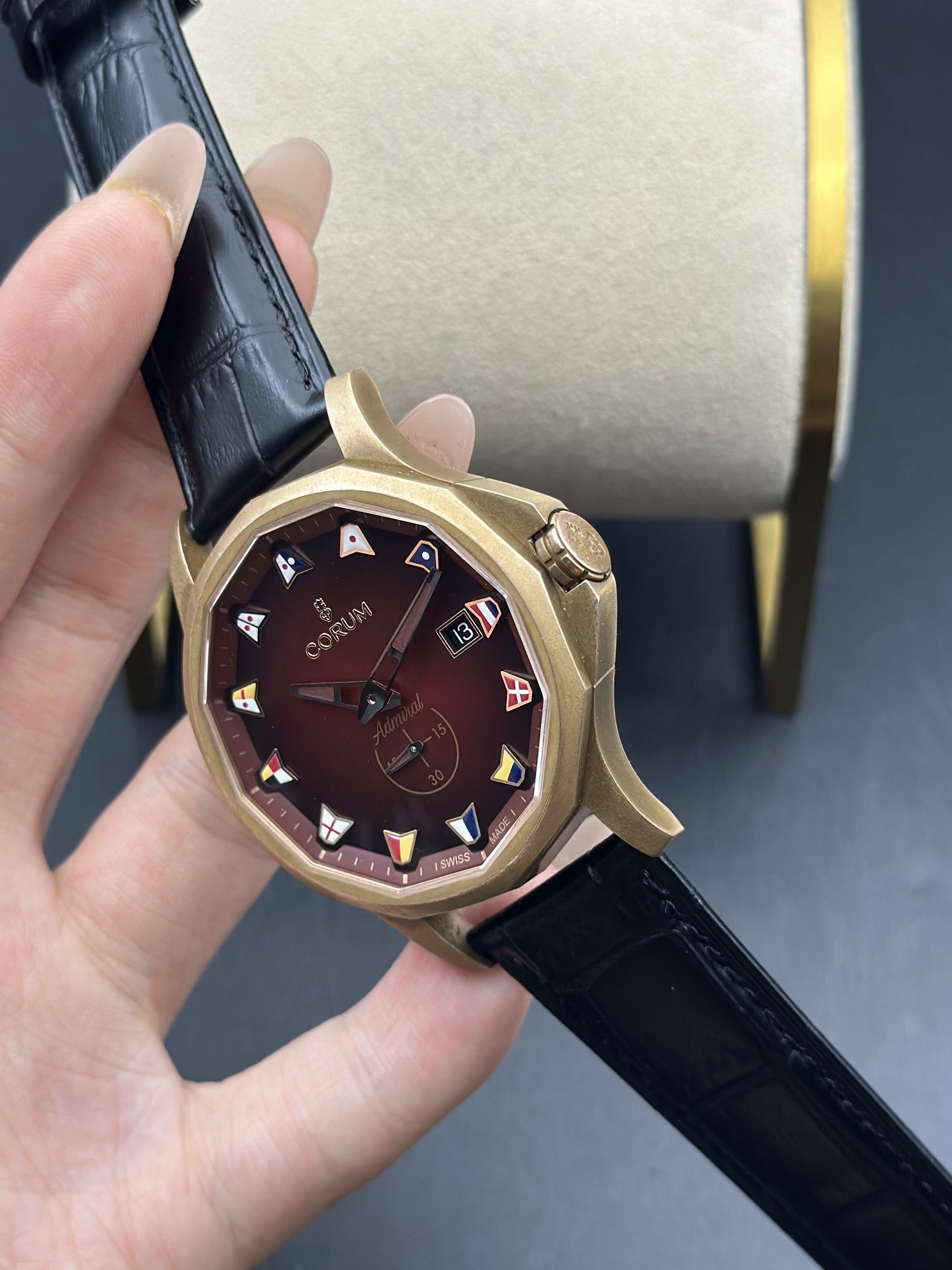 Corum A395 / 04319 detail 4