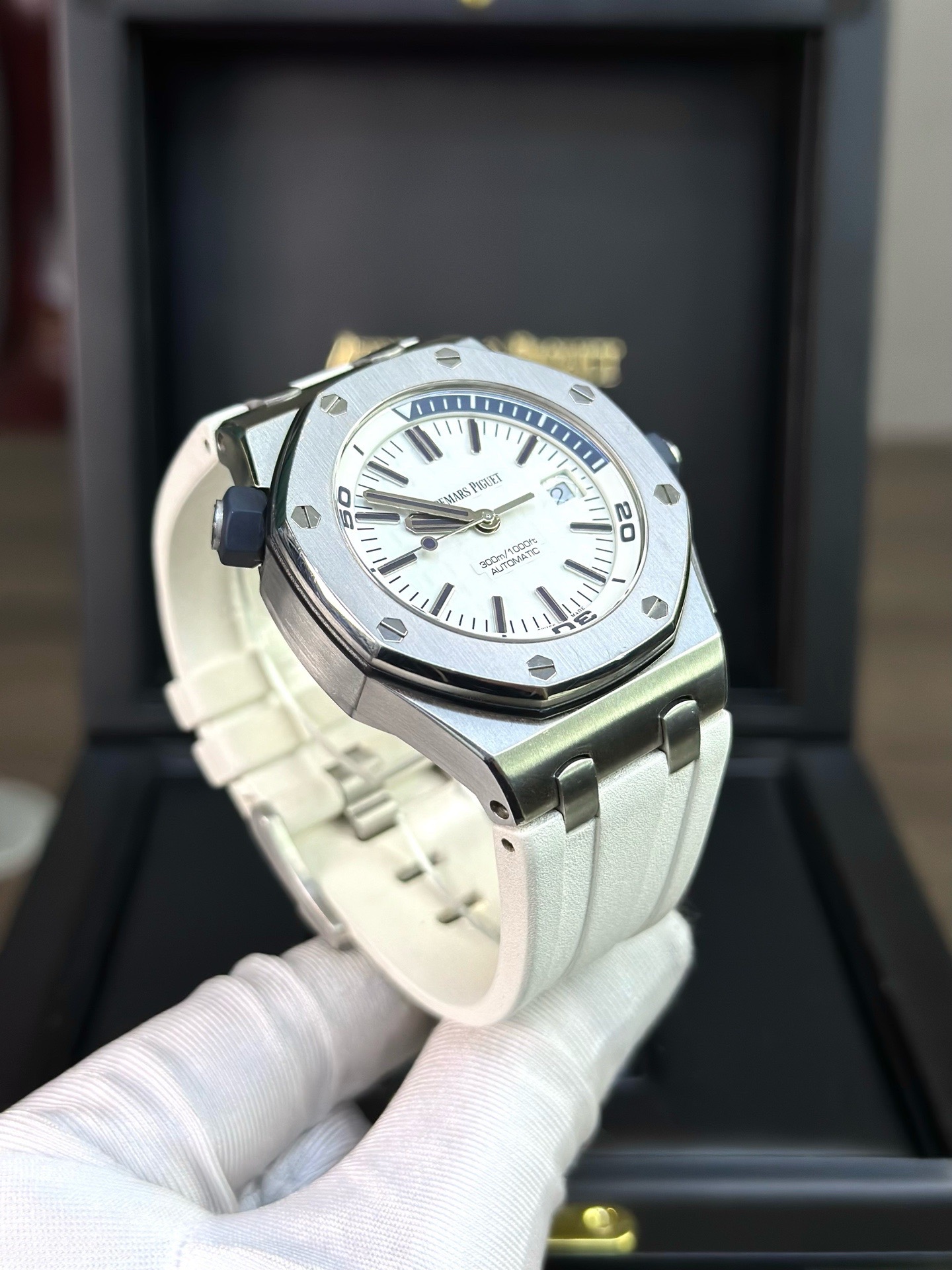 Audemars Piguet 15710ST.OO.A010CA.01 detail 2