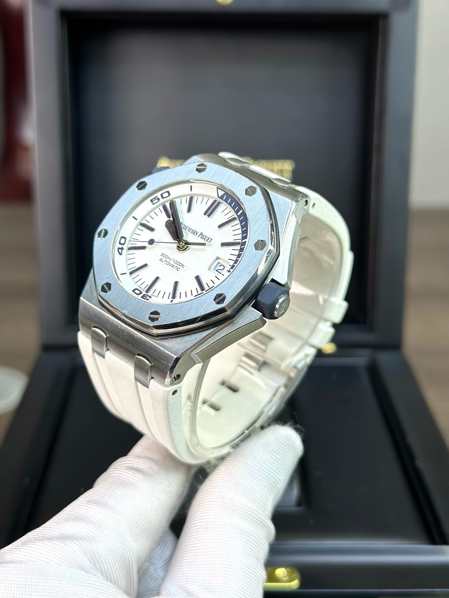Audemars Piguet 15710ST.OO.A010CA.01 detail 1