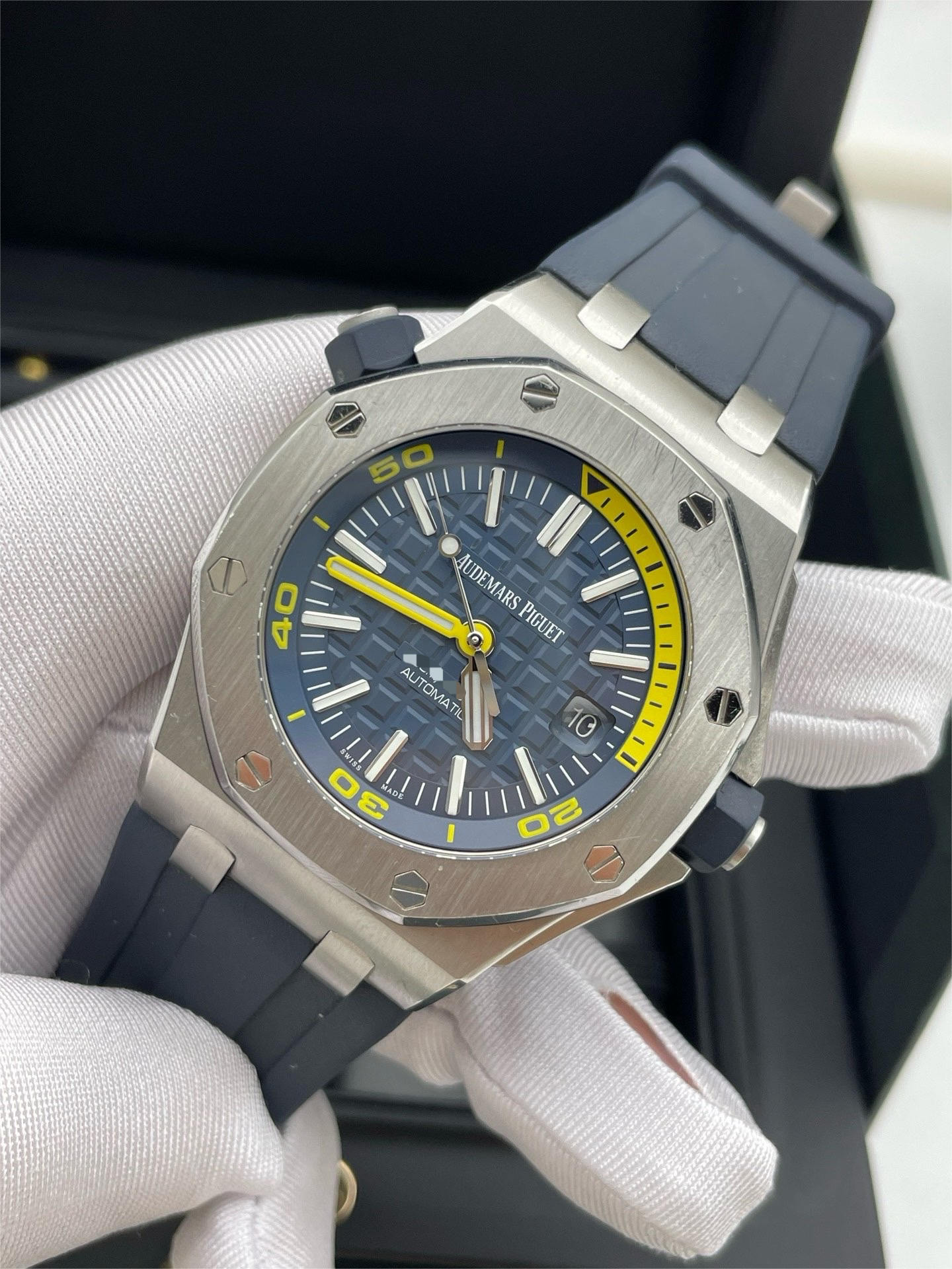 Audemars Piguet 15710ST.OO.A027CA.01 detail 1