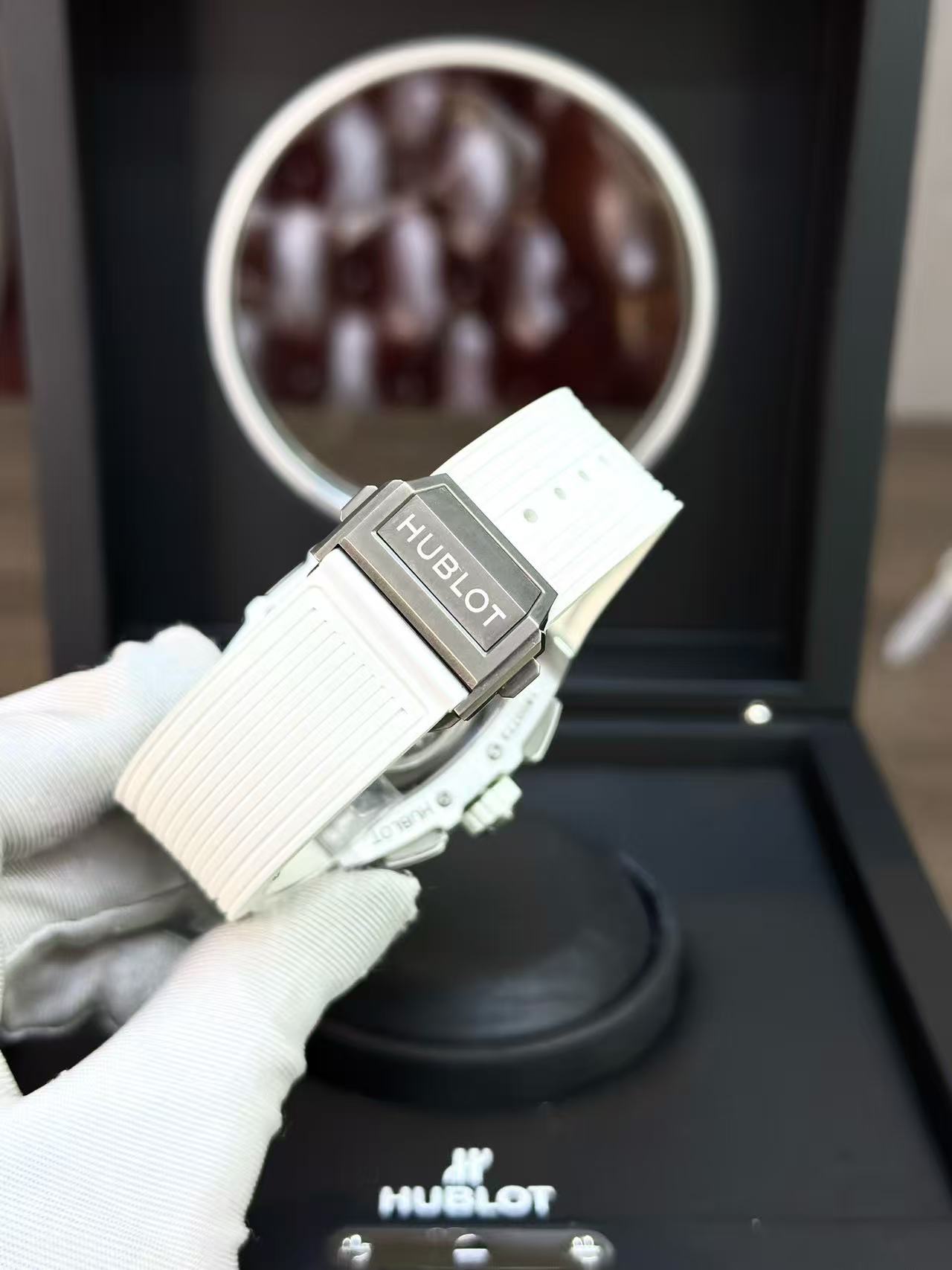 Hublot 642.NE.2010.RW detail 3