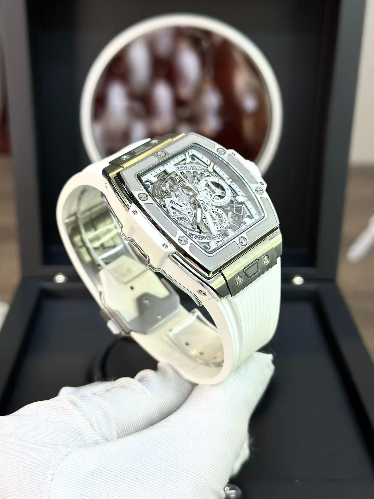 Hublot 642.NE.2010.RW detail 2