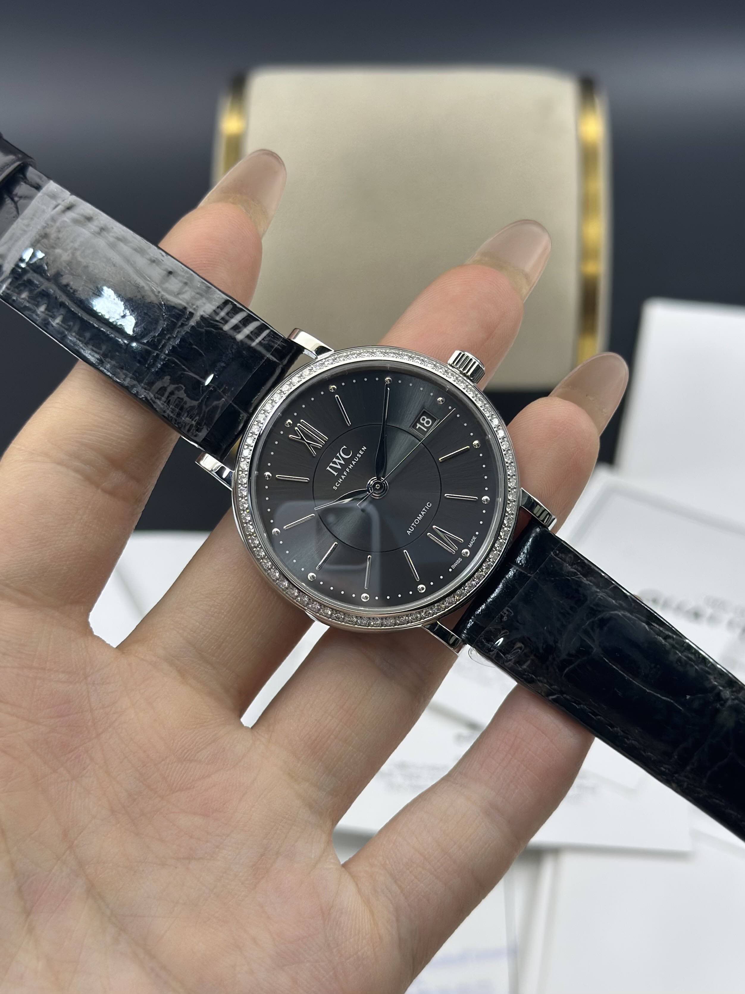 IWC IW458104 detail 1