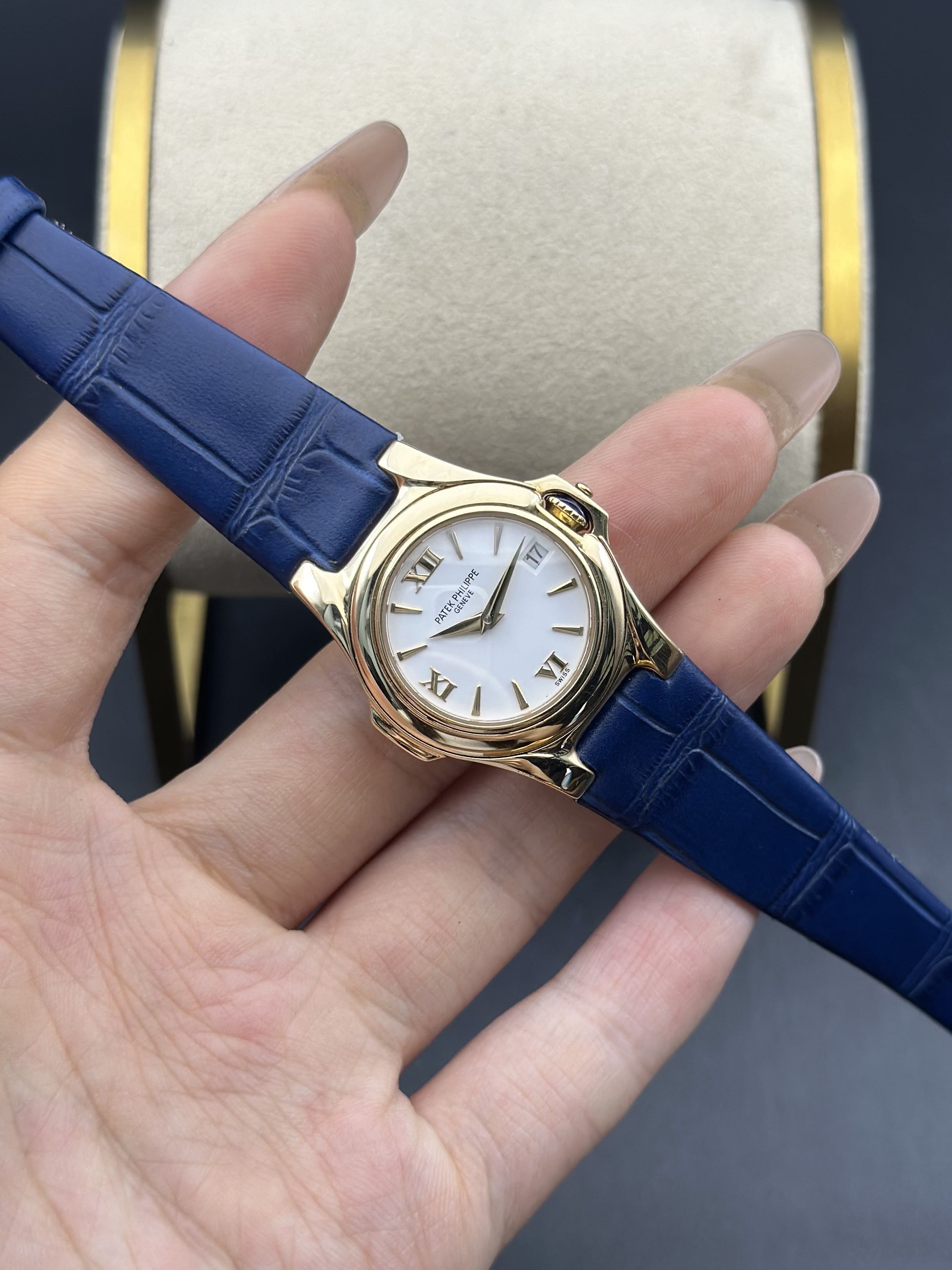 Patek Philippe 4890J-001 detail 6