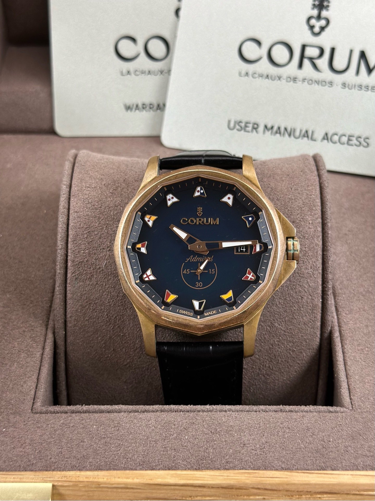 Corum 395.101.53 / 0F03 detail 3