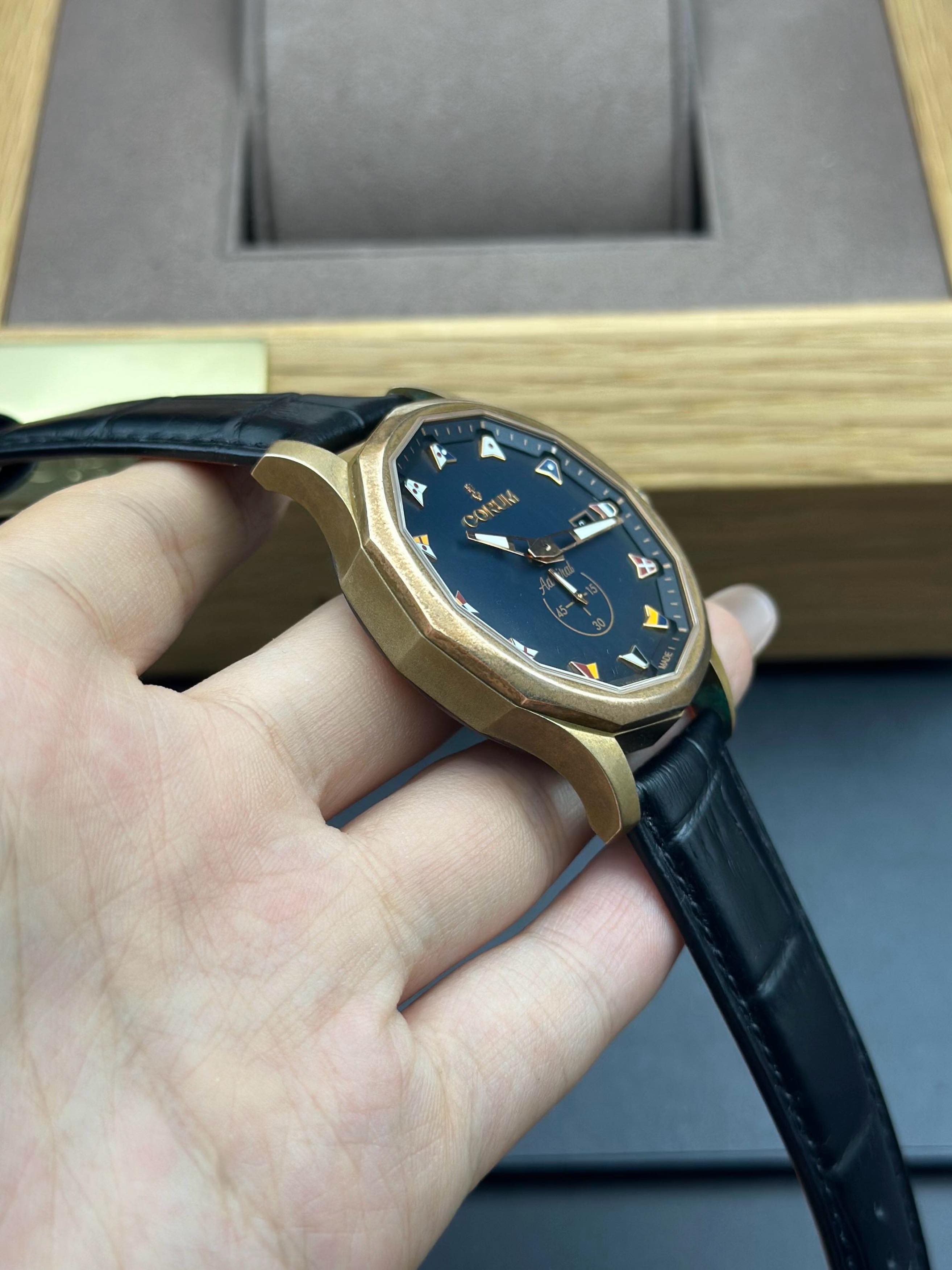 Corum 395.101.53 / 0F03 detail 1