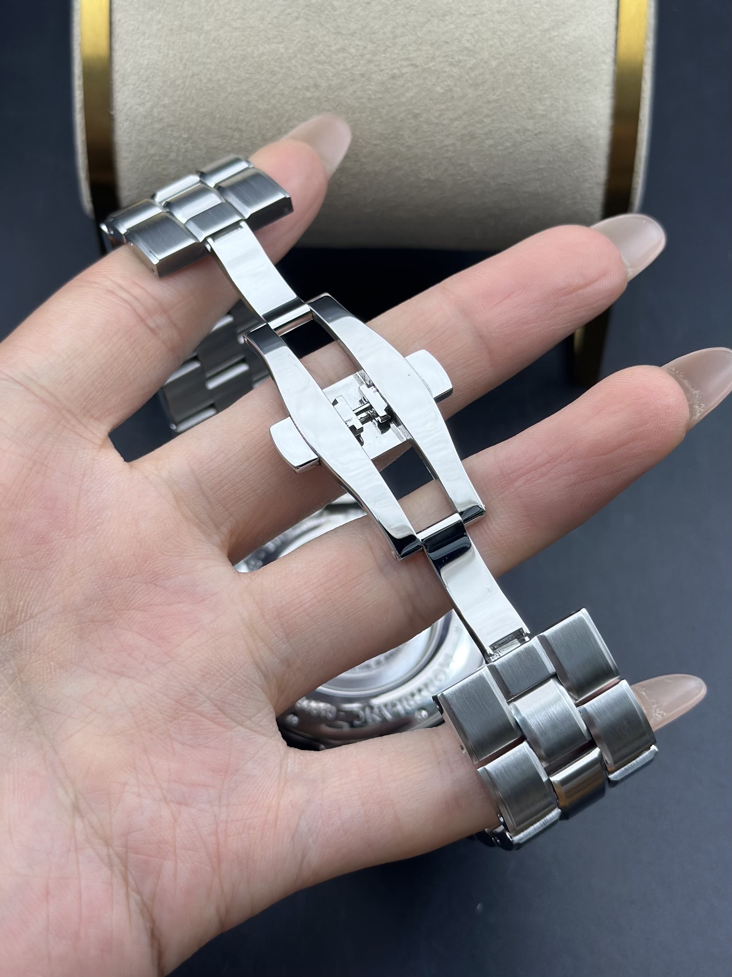 Montblanc U0102376 detail 5