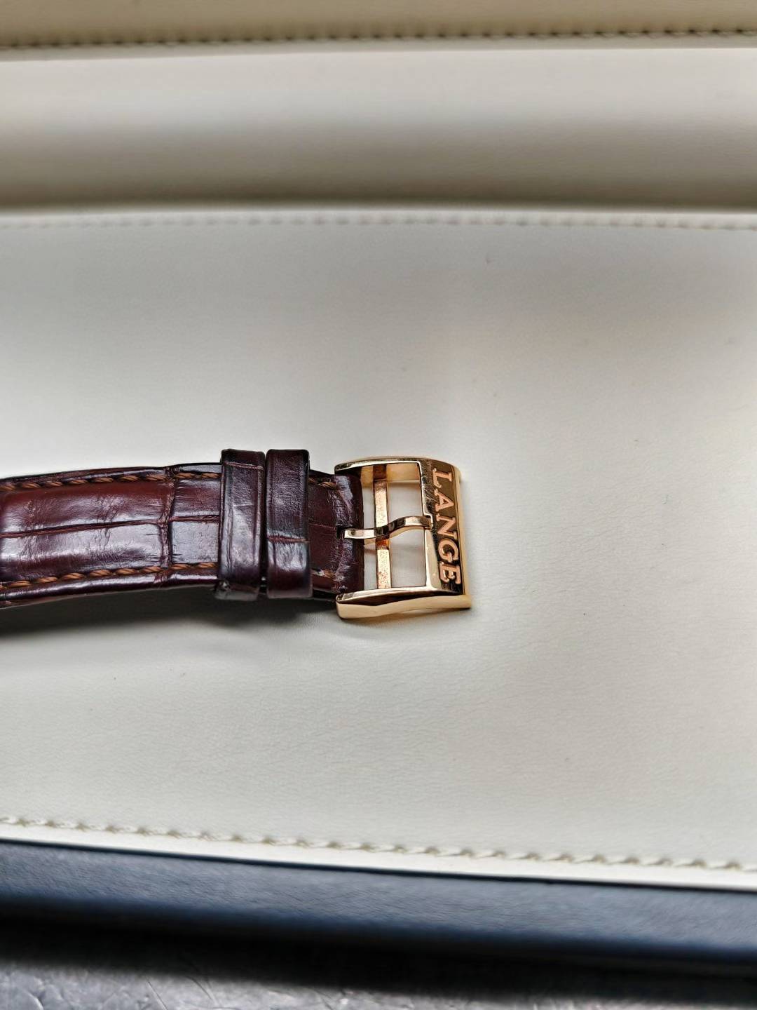 A. Lange & S&ouml;hne 234.032 detail 1