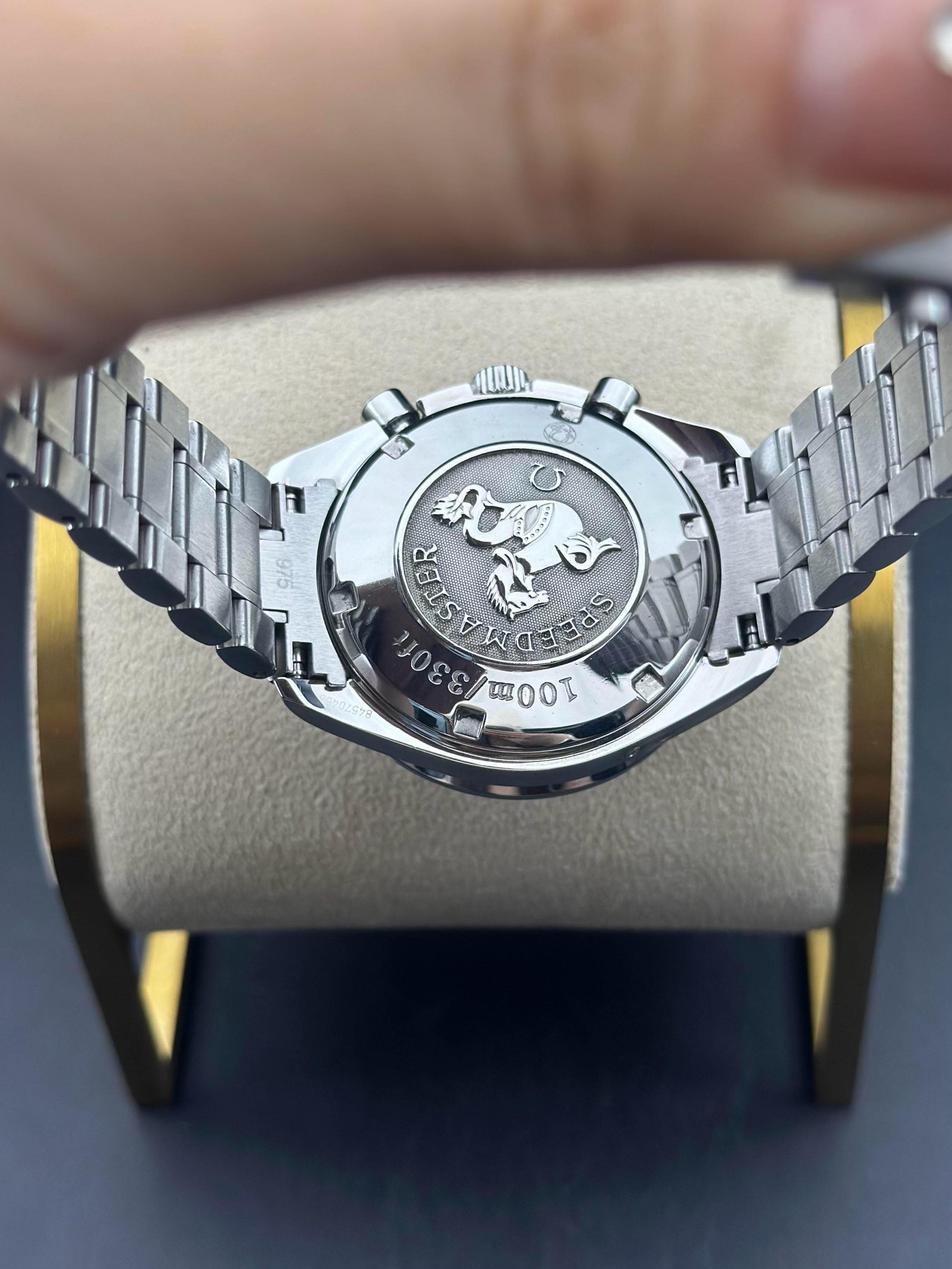 Omega 3221.30.00 detail 7