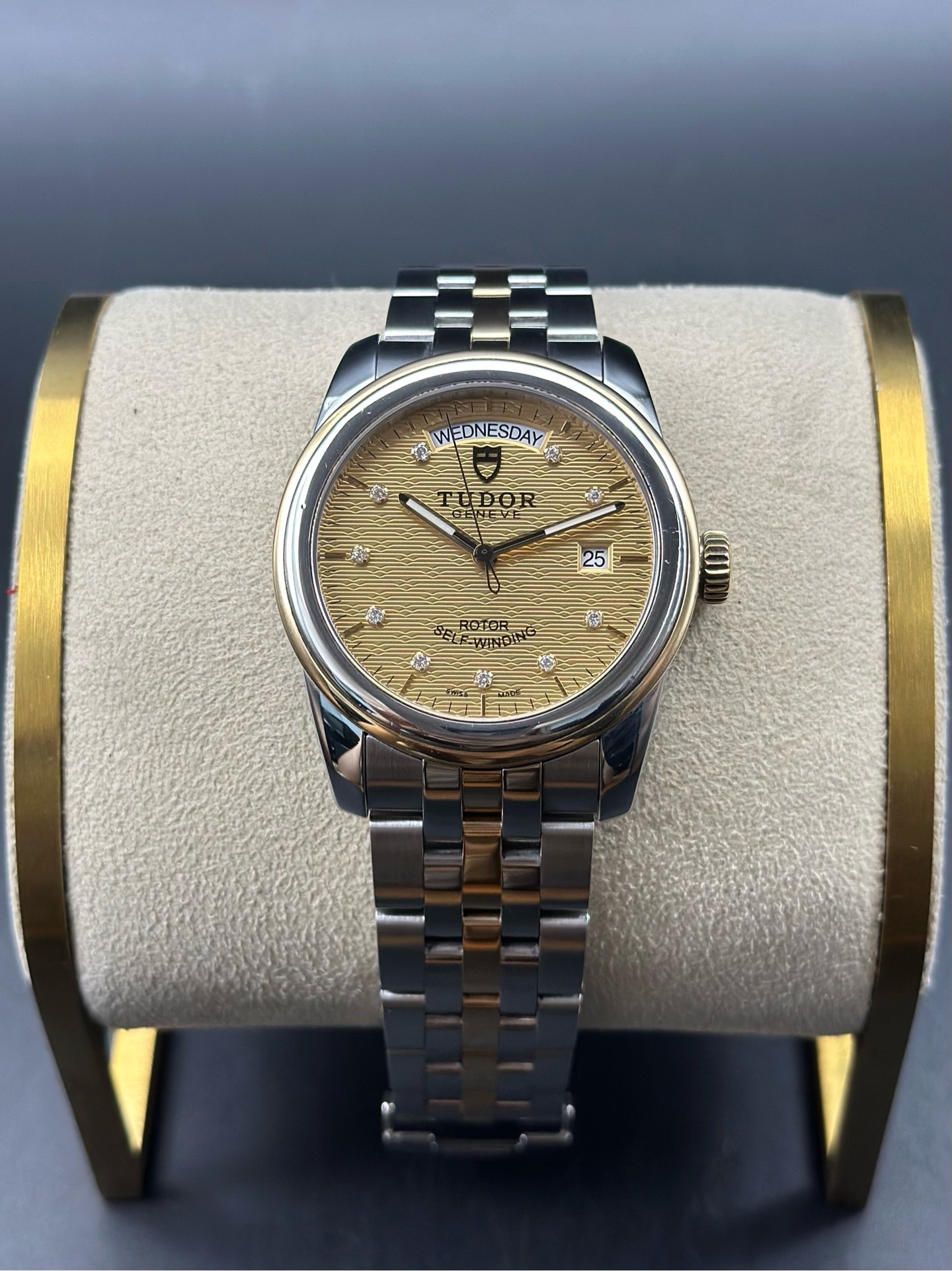 Tudor m56003-0004