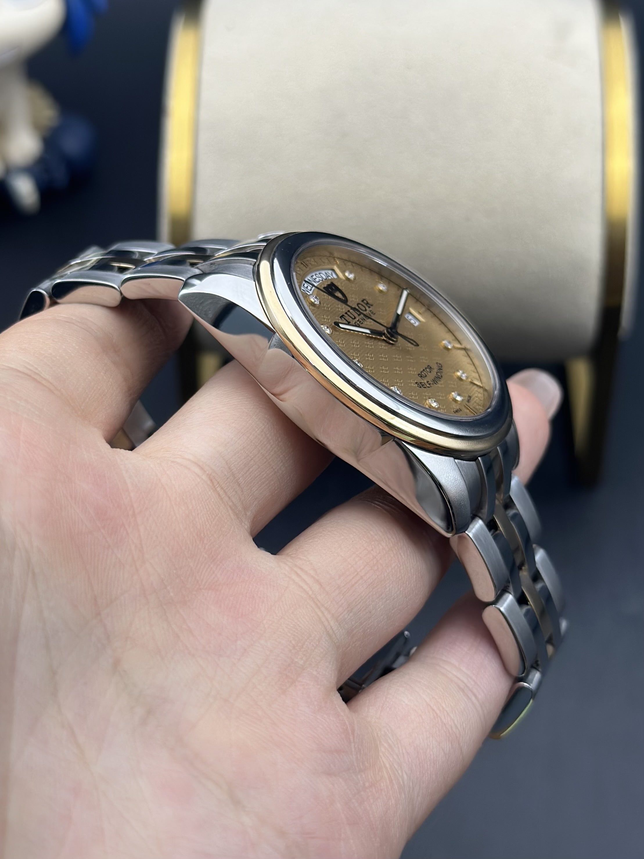 Tudor m56003-0004 detail 3