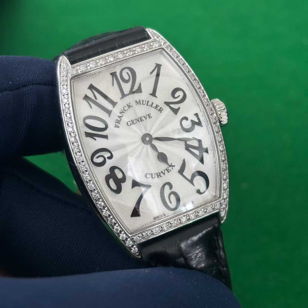 Franck Muller 2852 B QZ detail 1