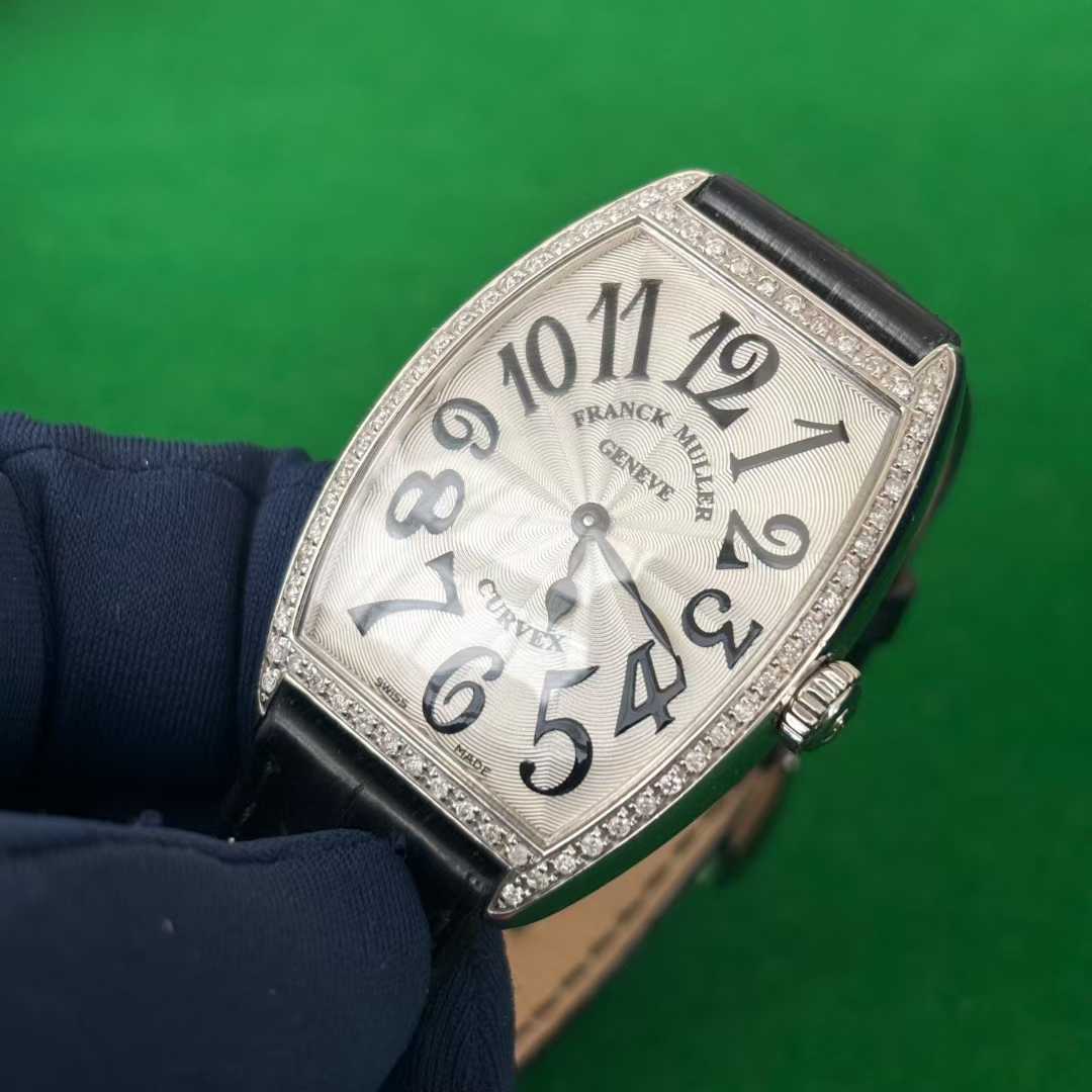 Franck Muller 2852 B QZ detail 2