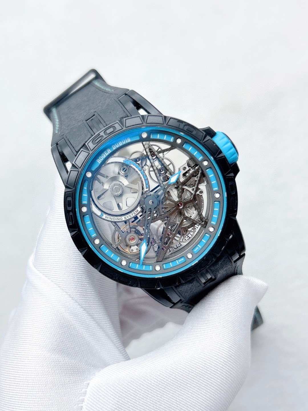 Roger Dubuis RDDBEX0575 detail 1