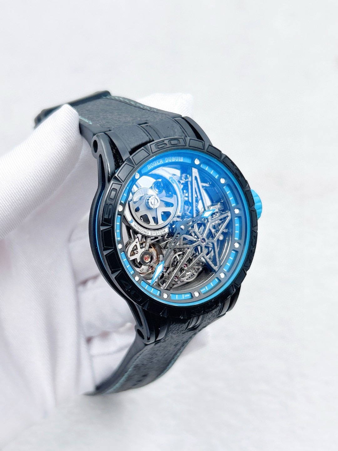 Roger Dubuis RDDBEX0575 detail 3