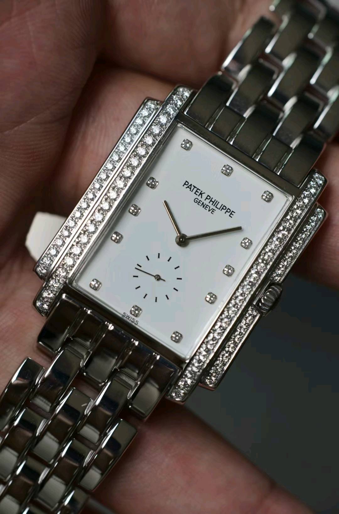 Patek Philippe 5025 / 1G-001 detail 2