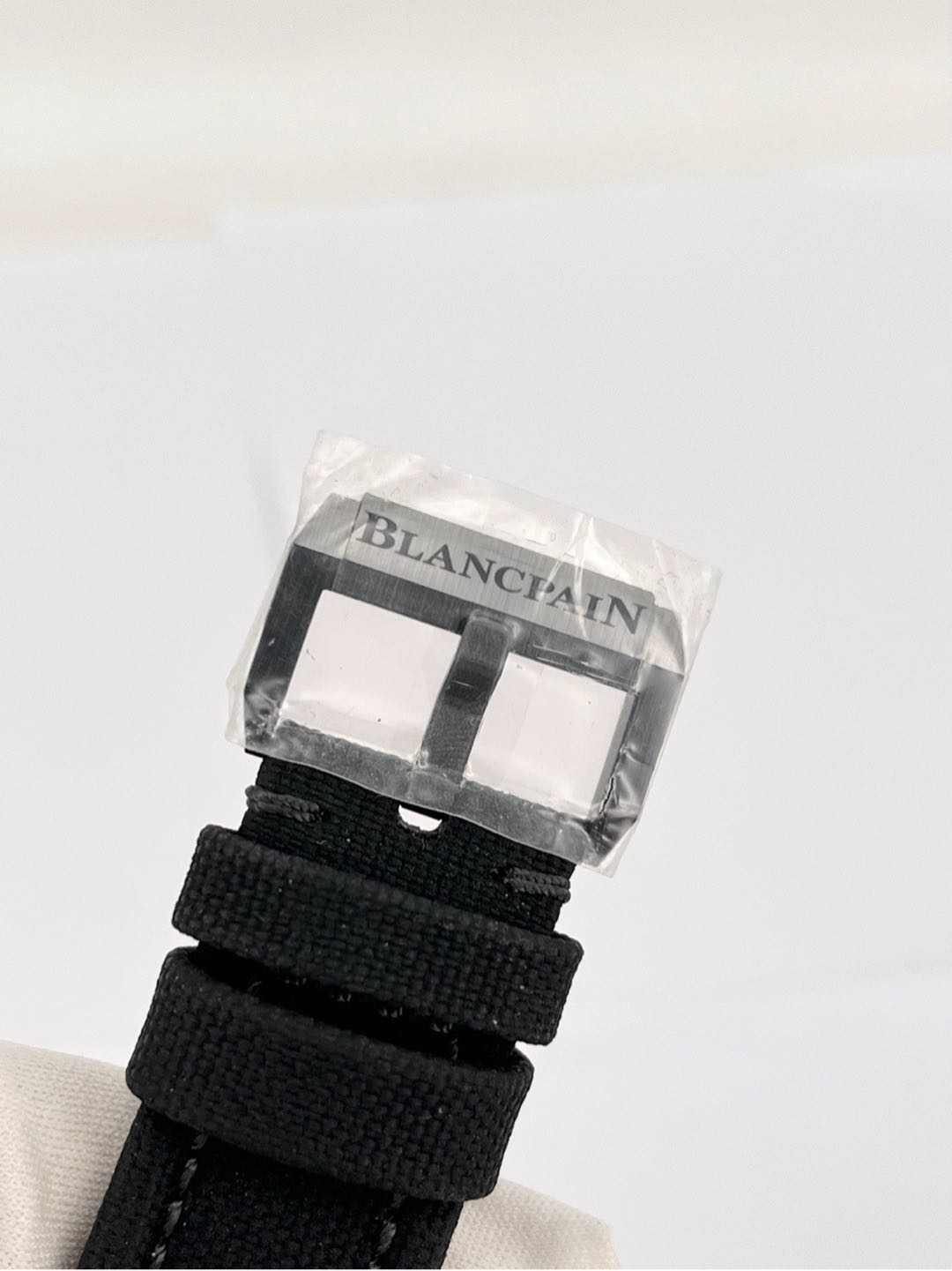 Blancpain 5200-0130-B52A detail 5