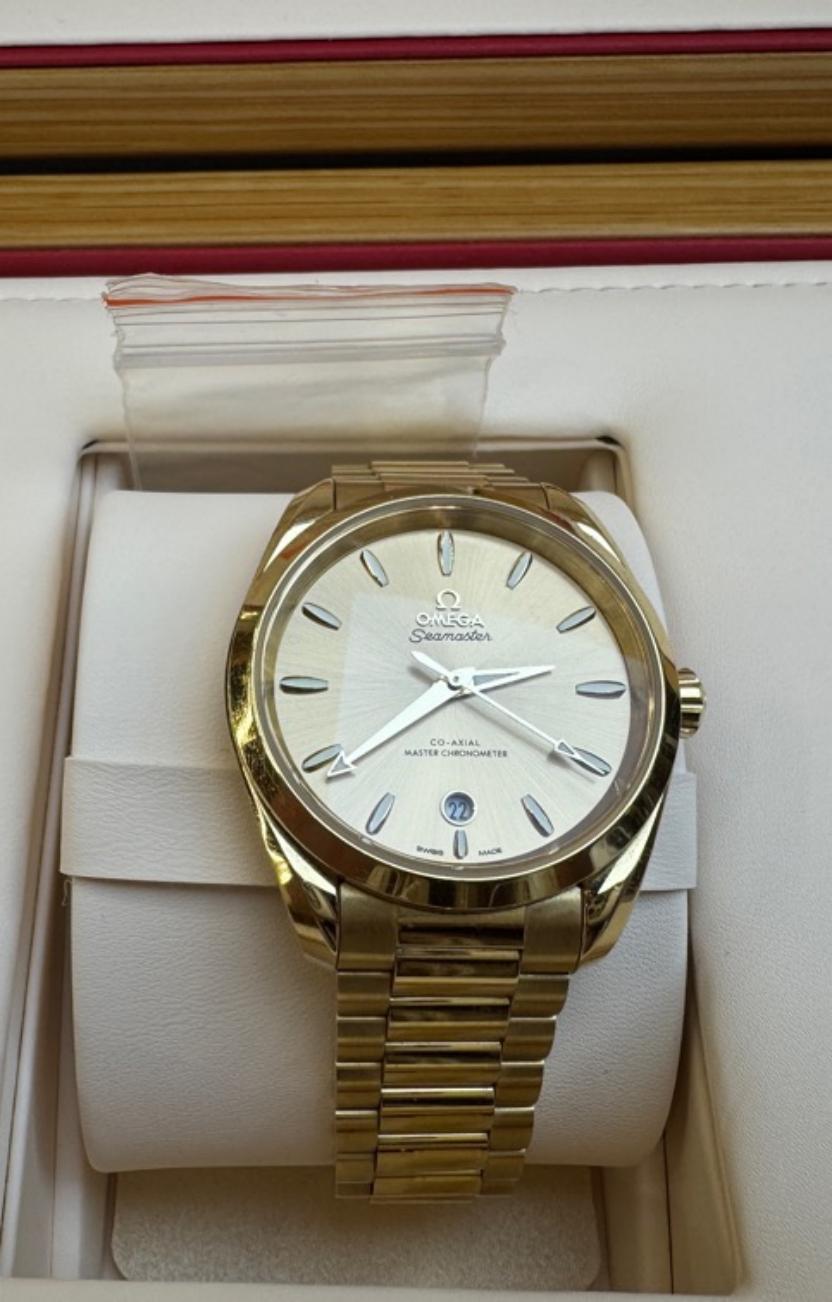 Omega 220.50.38.20.08.001 detail 1