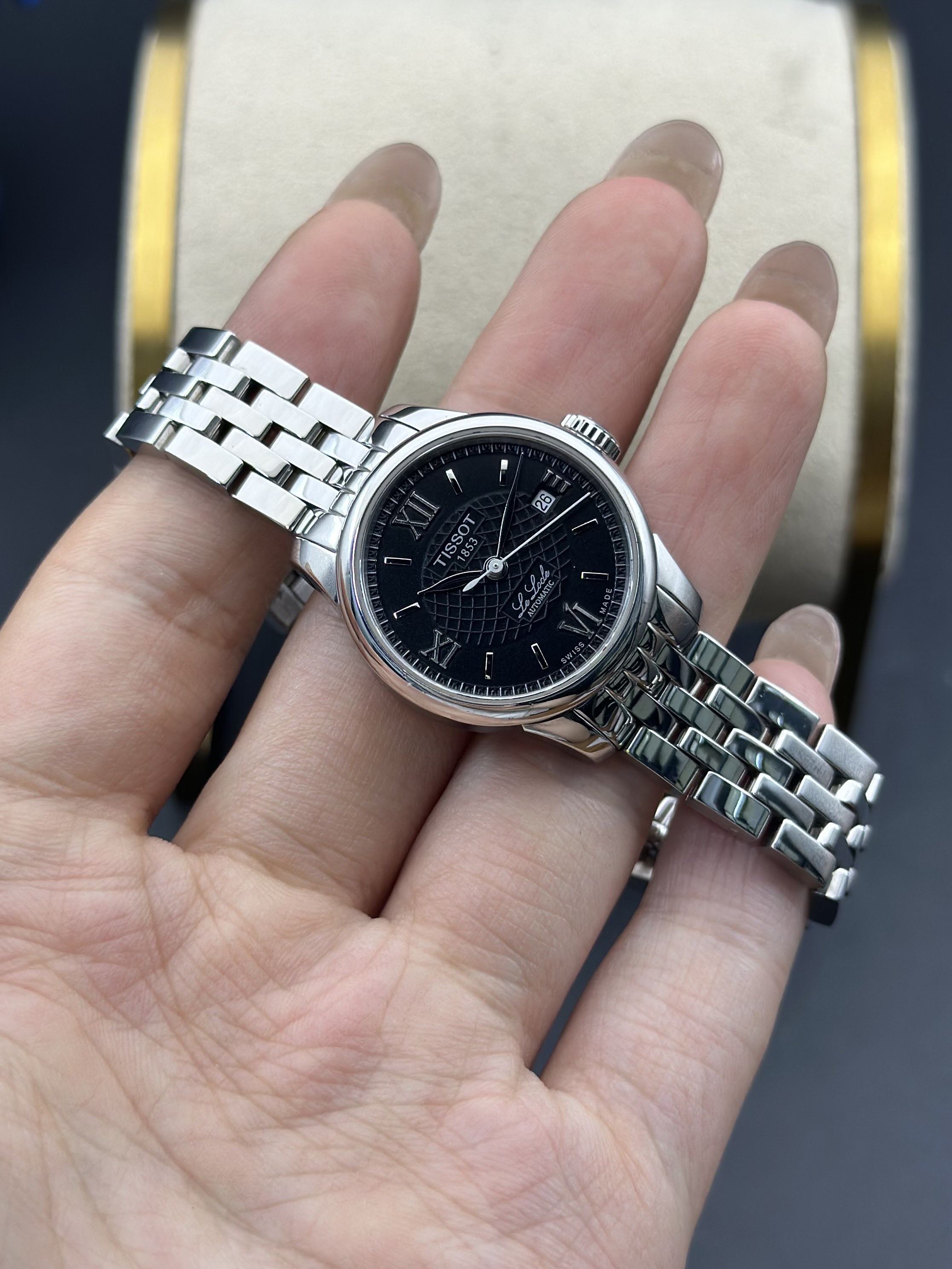 Tissot T41.1.183.53 detail 7